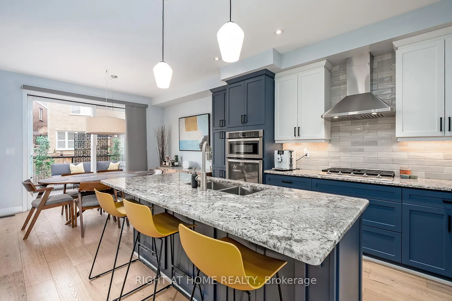 Photo 5 of 80 Forest Ridge Avenue, Hamilton, Waterdown — HOMEH