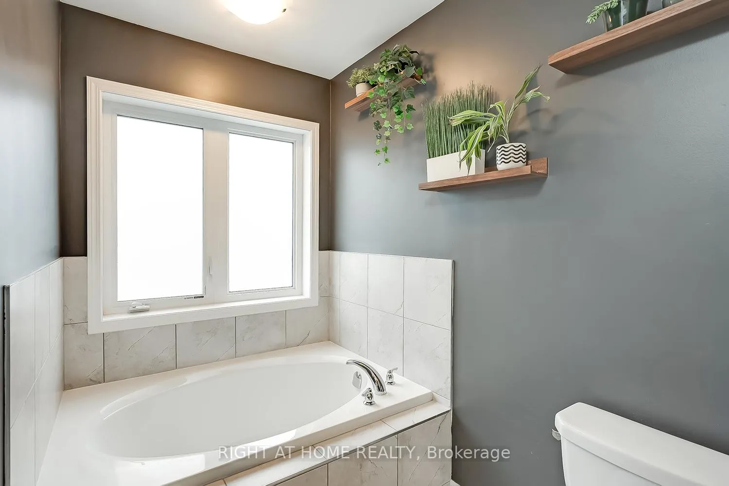 Photo 28 of 80 Forest Ridge Avenue, Hamilton, Waterdown — HOMEH