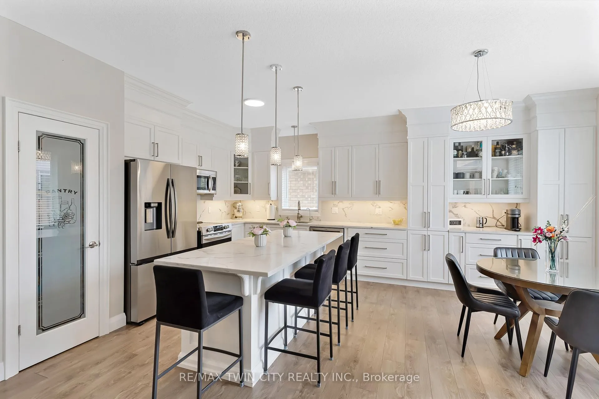 Photo 21 of 237 Waterbend Crescent, Kitchener — HOMEH