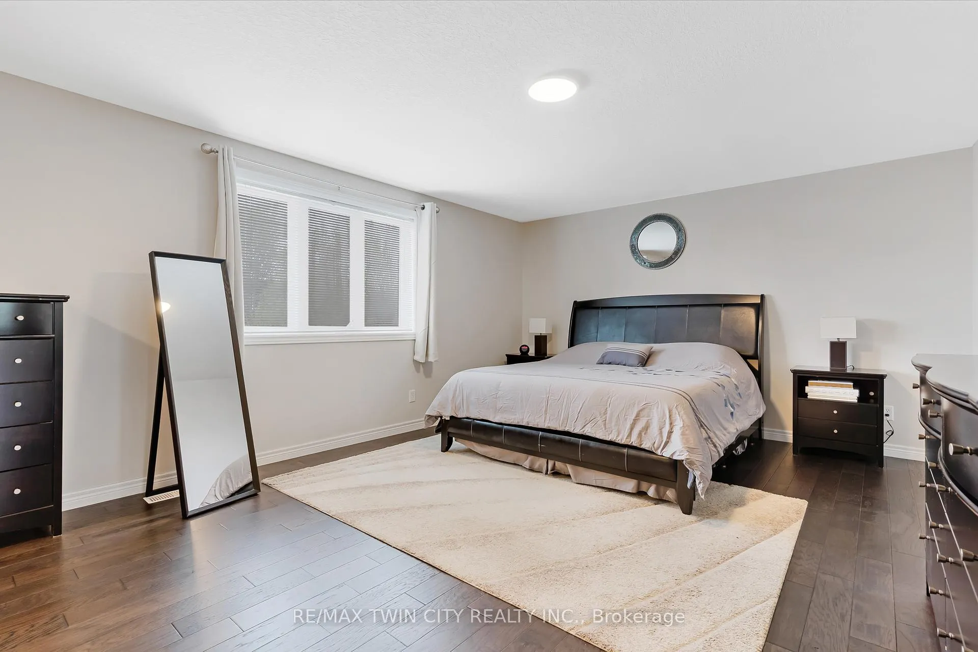 Photo 35 of 237 Waterbend Crescent, Kitchener — HOMEH