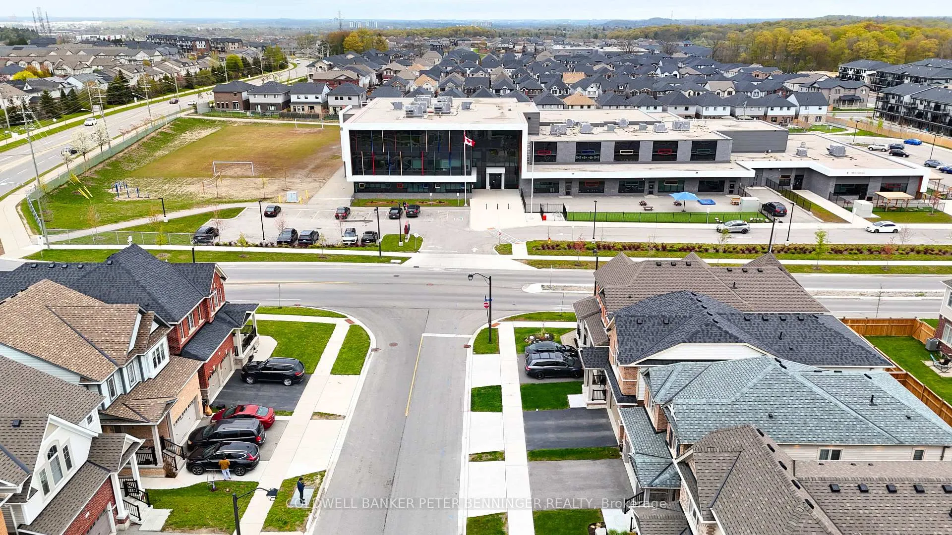 Photo 18 of 11 William Dunlop Street, Kitchener, Huron Park — HOMEH