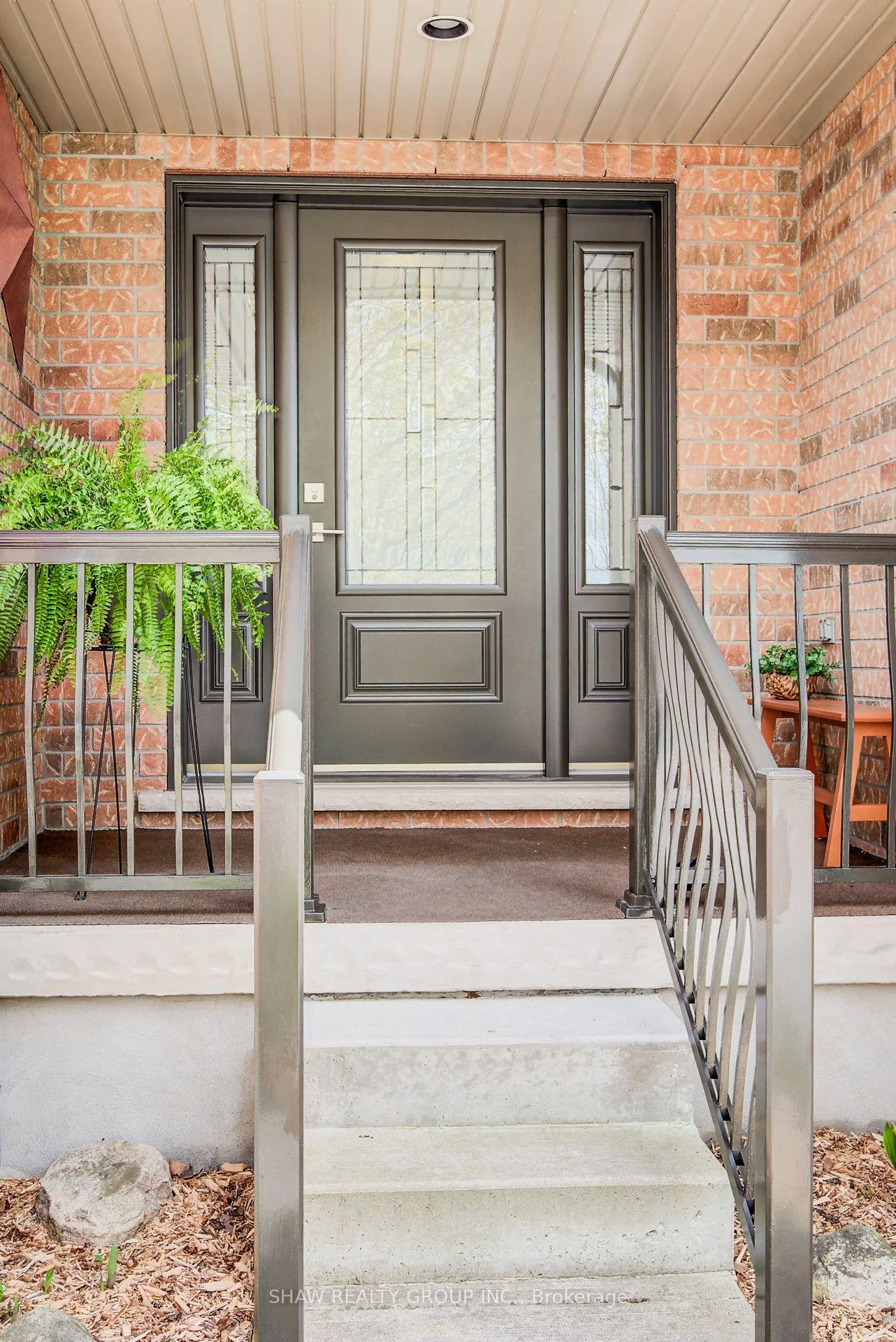 Photo 3 of 28 Walker Way, Guelph, Pineridge/Westminster Woods — HOMEH