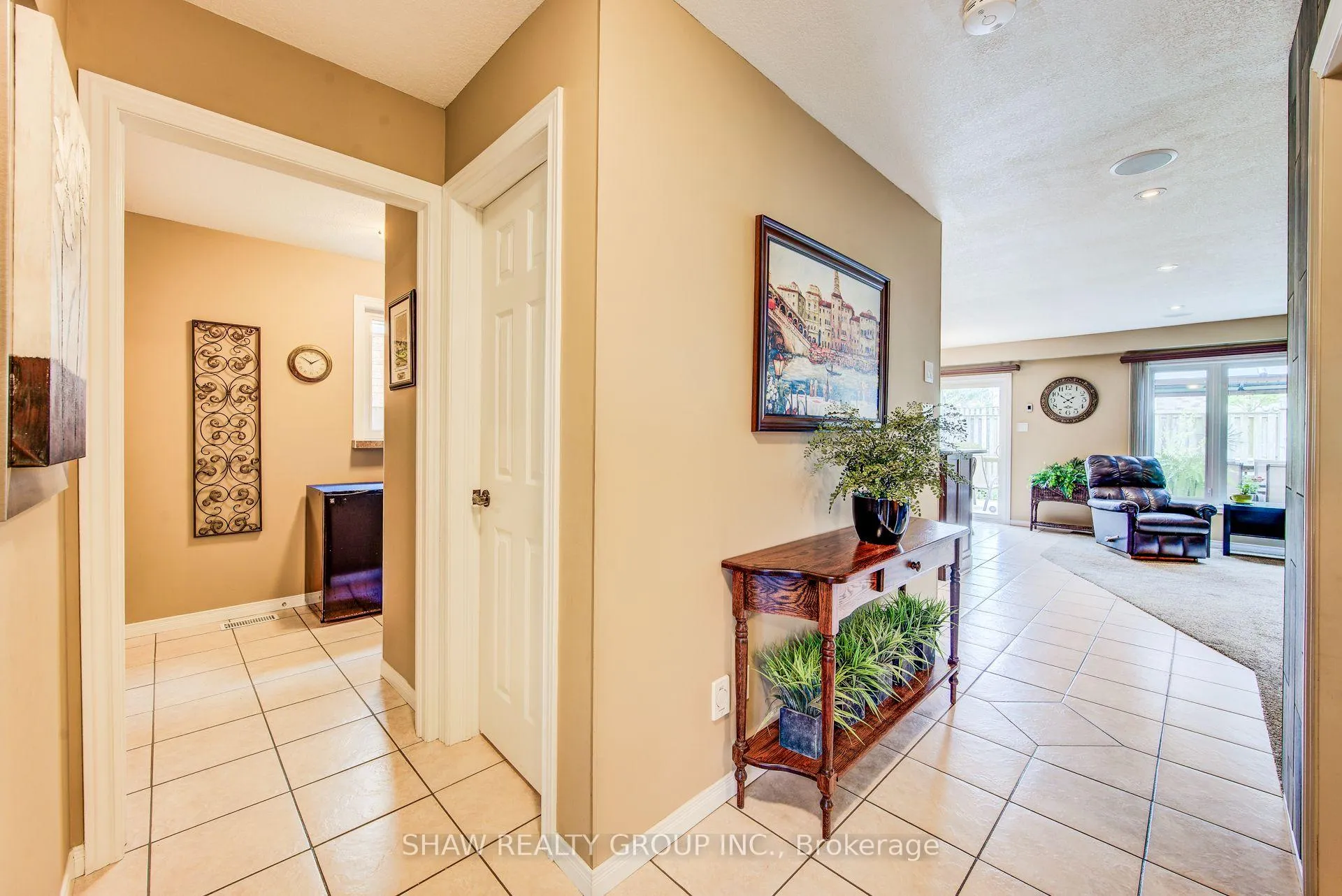 Photo 6 of 28 Walker Way, Guelph, Pineridge/Westminster Woods — HOMEH