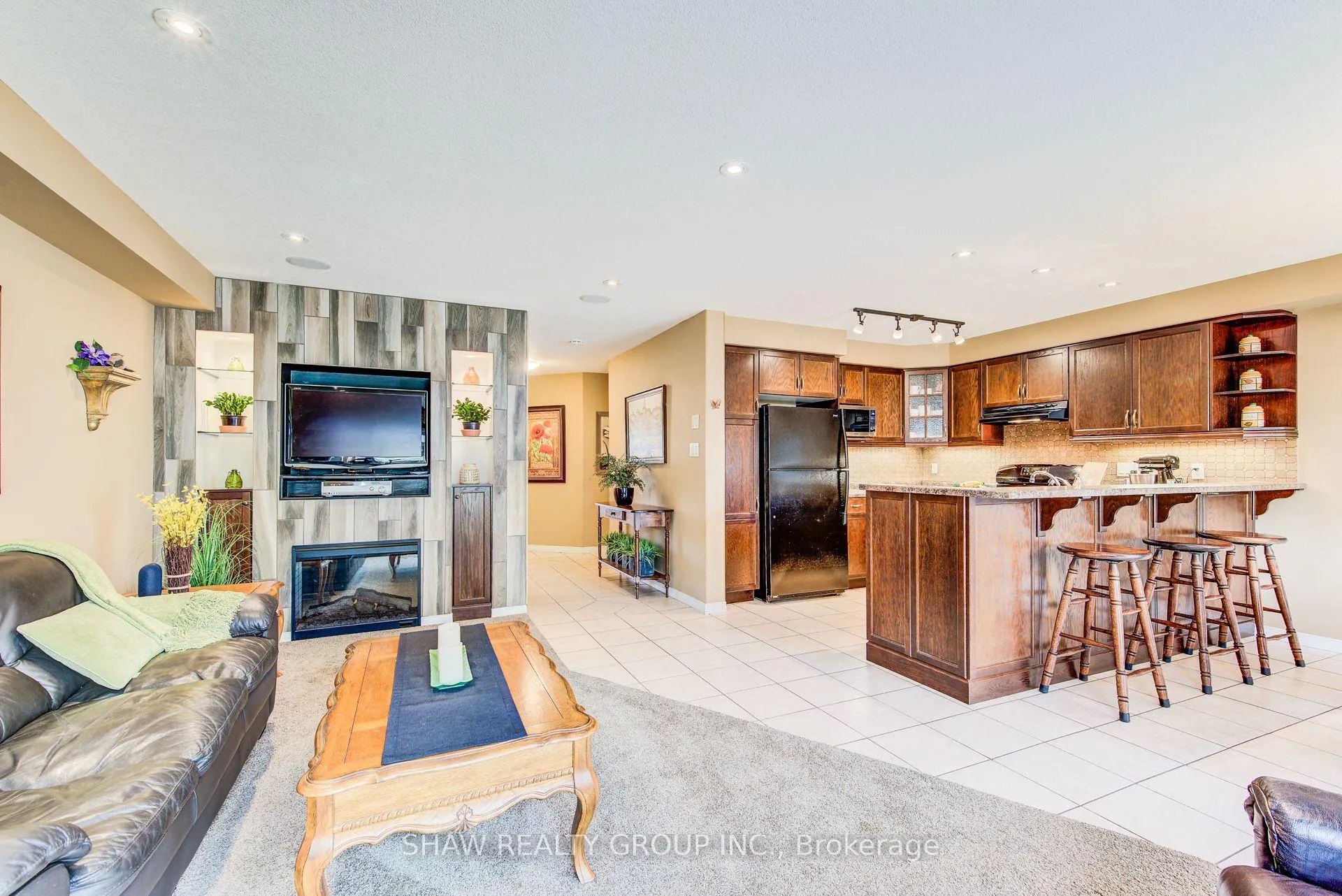 Photo 13 of 28 Walker Way, Guelph, Pineridge/Westminster Woods — HOMEH