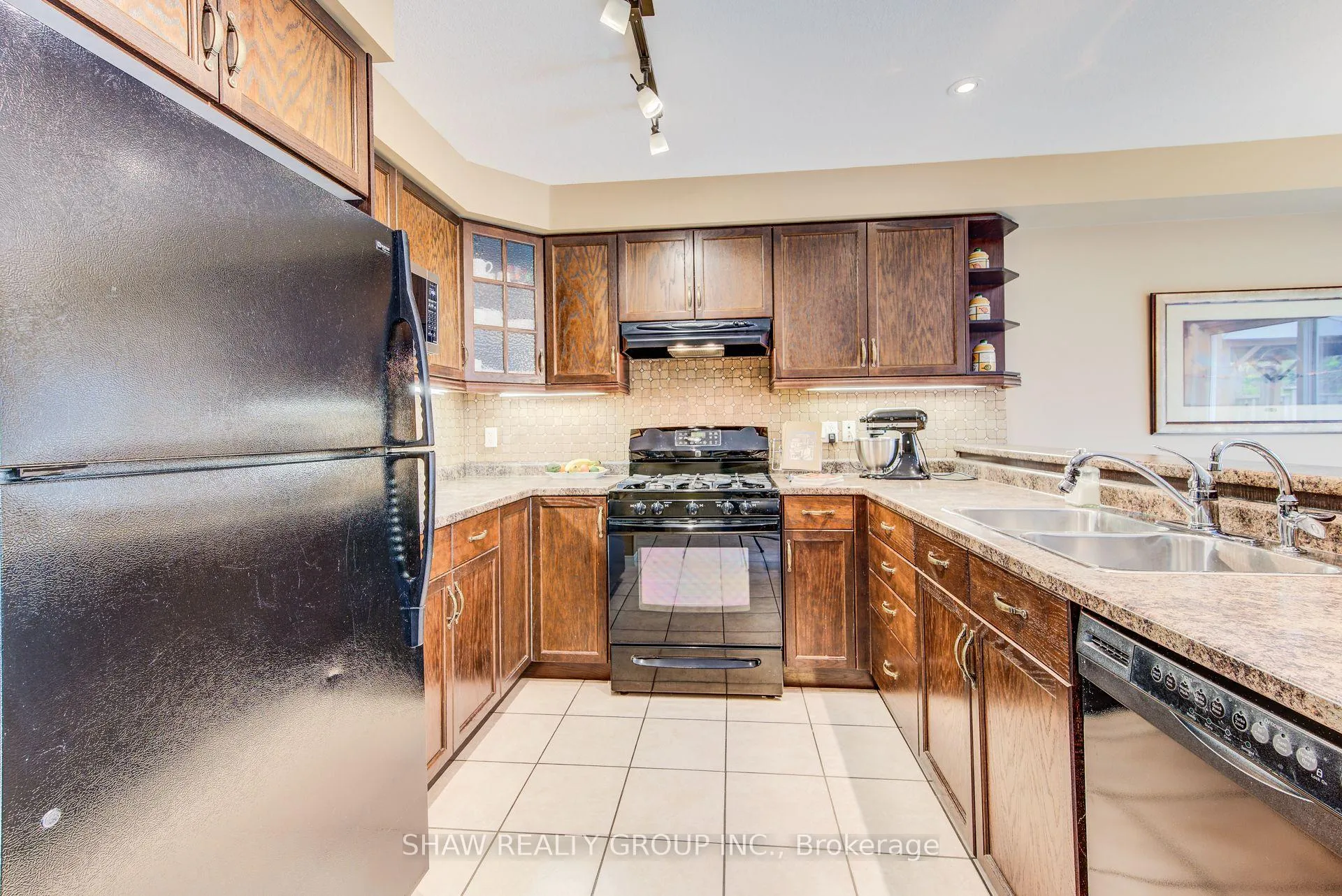 Photo 15 of 28 Walker Way, Guelph, Pineridge/Westminster Woods — HOMEH