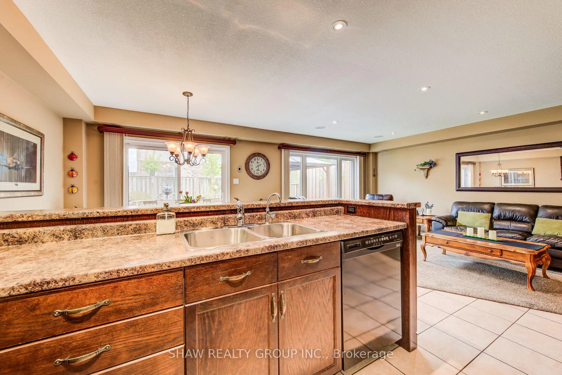 Photo 18 of 28 Walker Way, Guelph, Pineridge/Westminster Woods — HOMEH