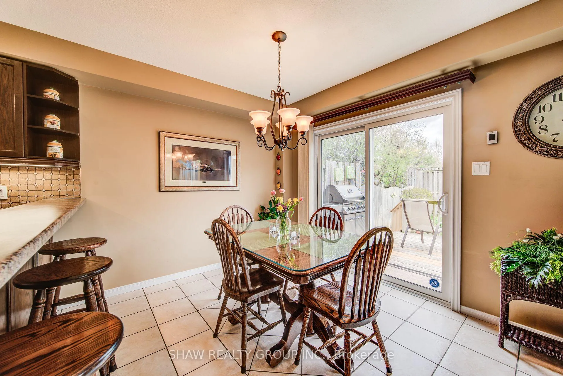 Photo 19 of 28 Walker Way, Guelph, Pineridge/Westminster Woods — HOMEH