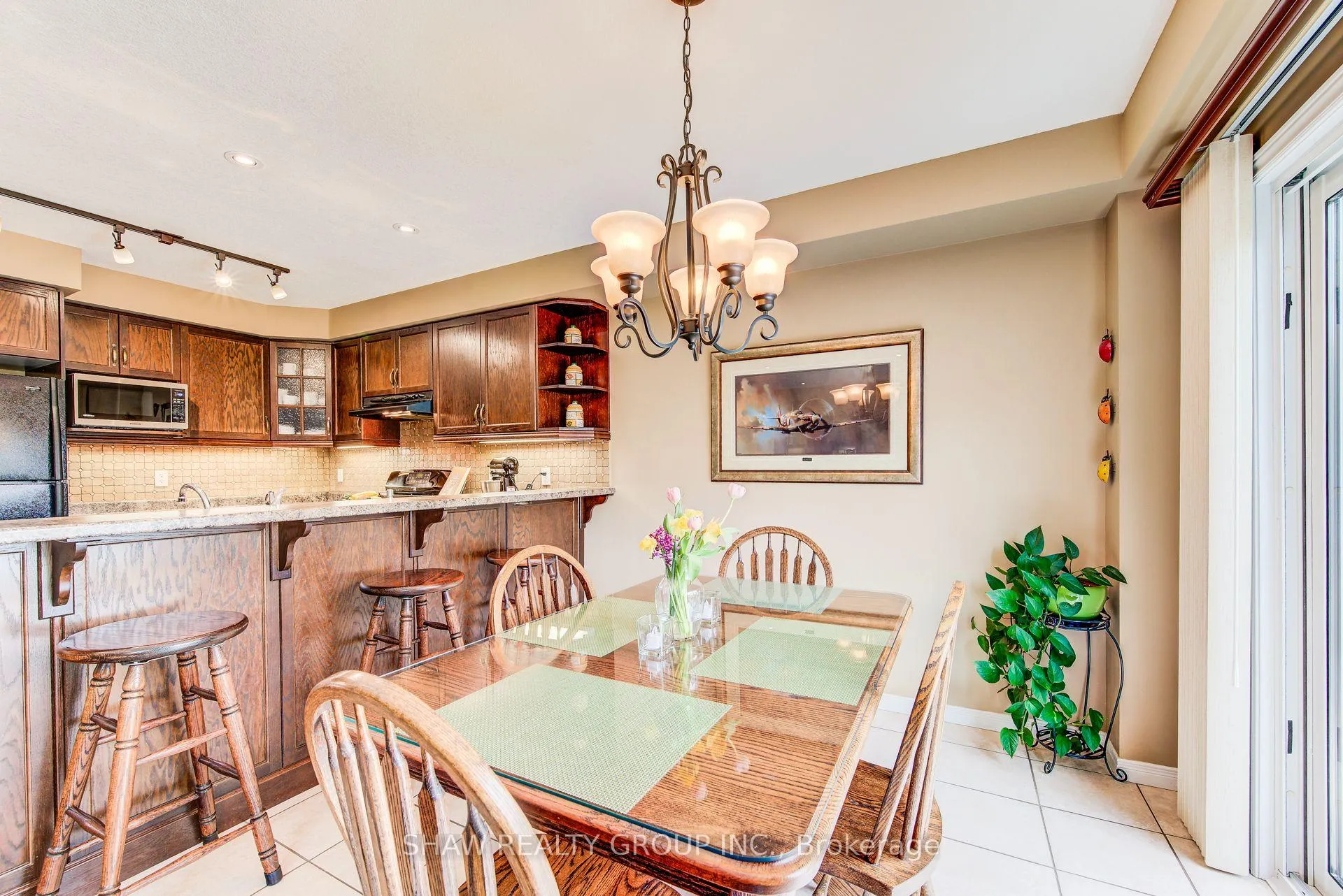 Photo 20 of 28 Walker Way, Guelph, Pineridge/Westminster Woods — HOMEH