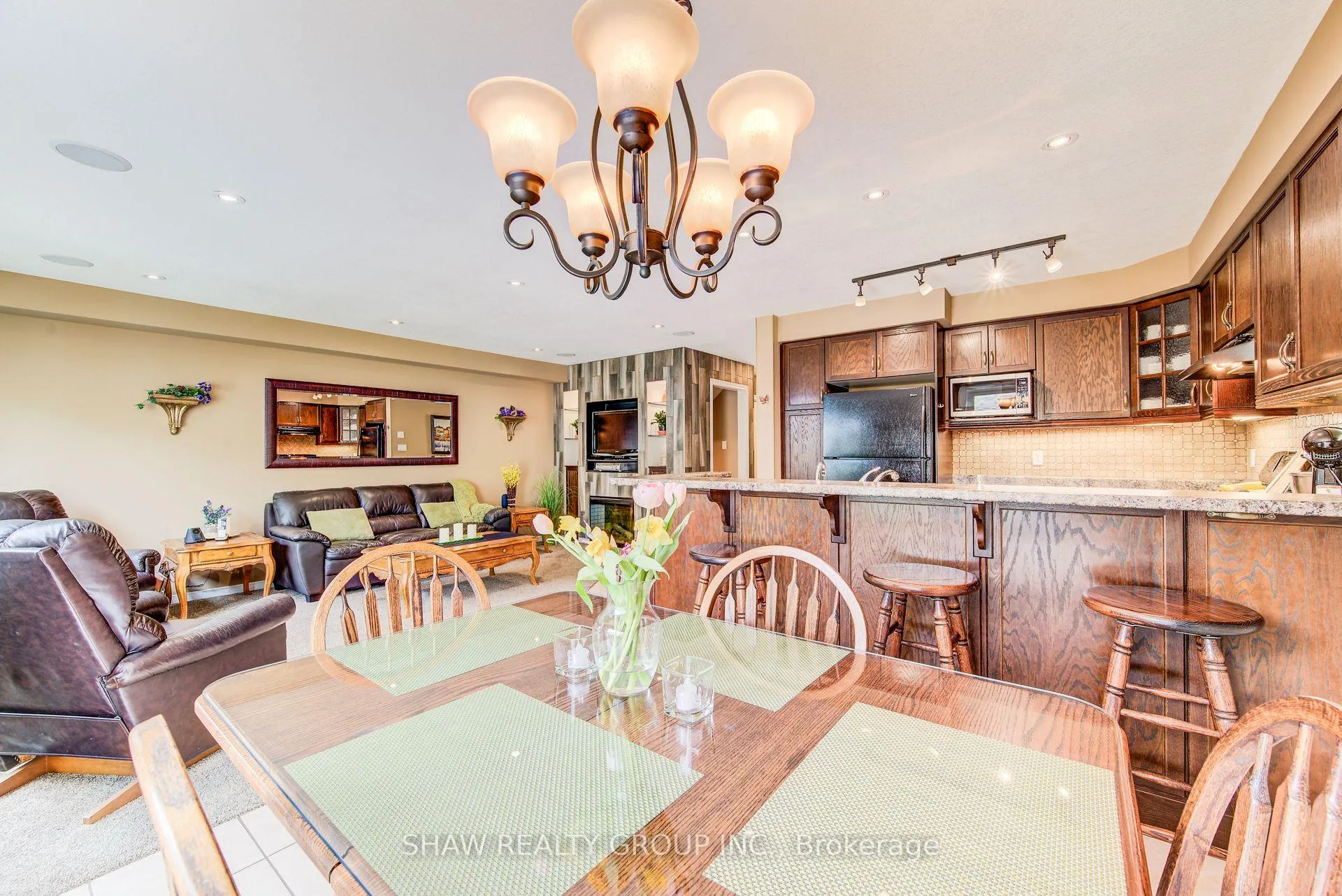 Photo 21 of 28 Walker Way, Guelph, Pineridge/Westminster Woods — HOMEH