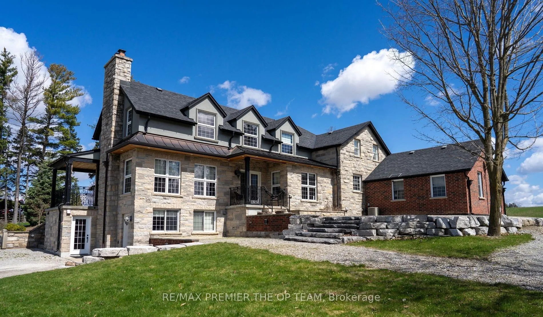 Photo 2 of 12355 Mill Road, Vaughan, Kleinburg — HOMEH