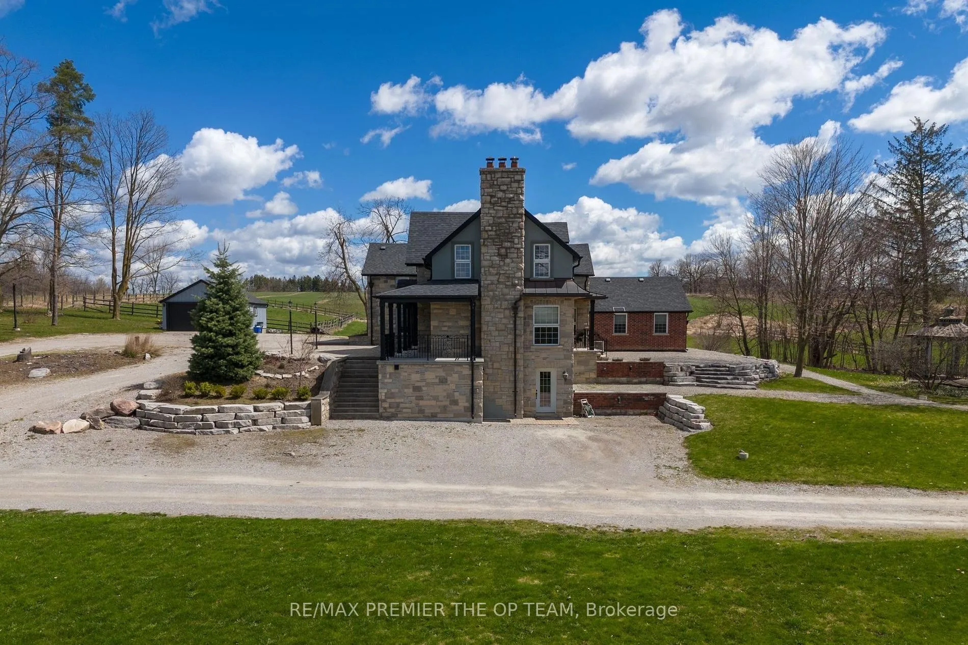 Photo 4 of 12355 Mill Road, Vaughan, Kleinburg — HOMEH