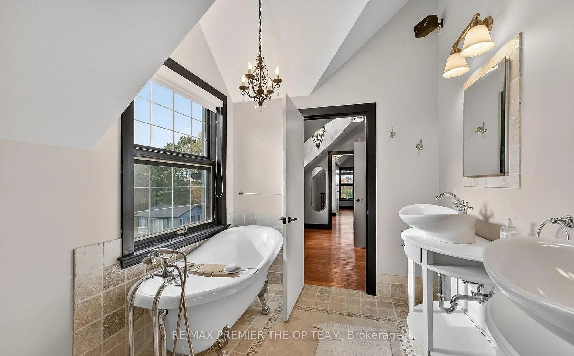 Photo 11 of 12355 Mill Road, Vaughan, Kleinburg — HOMEH