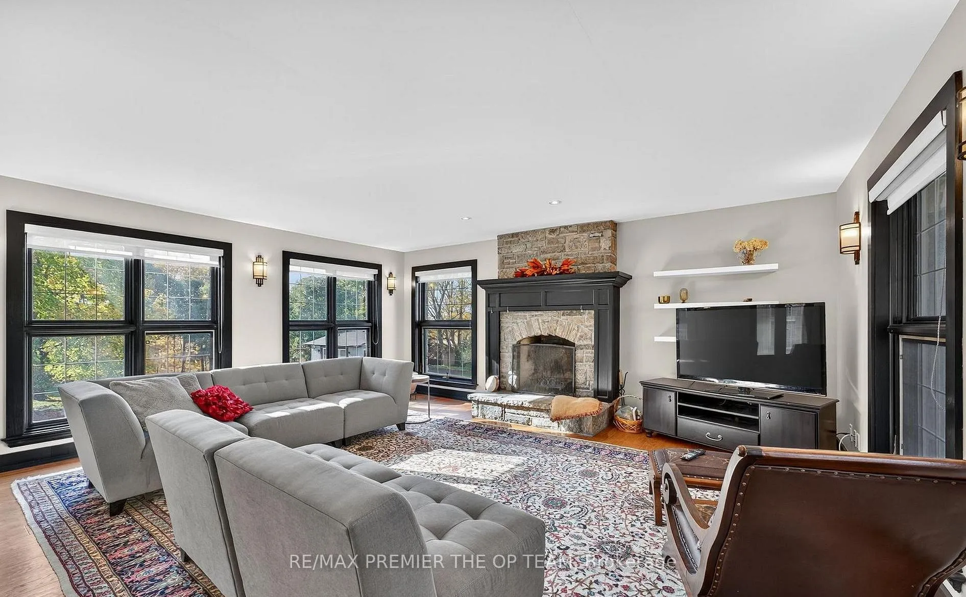 Photo 17 of 12355 Mill Road, Vaughan, Kleinburg — HOMEH