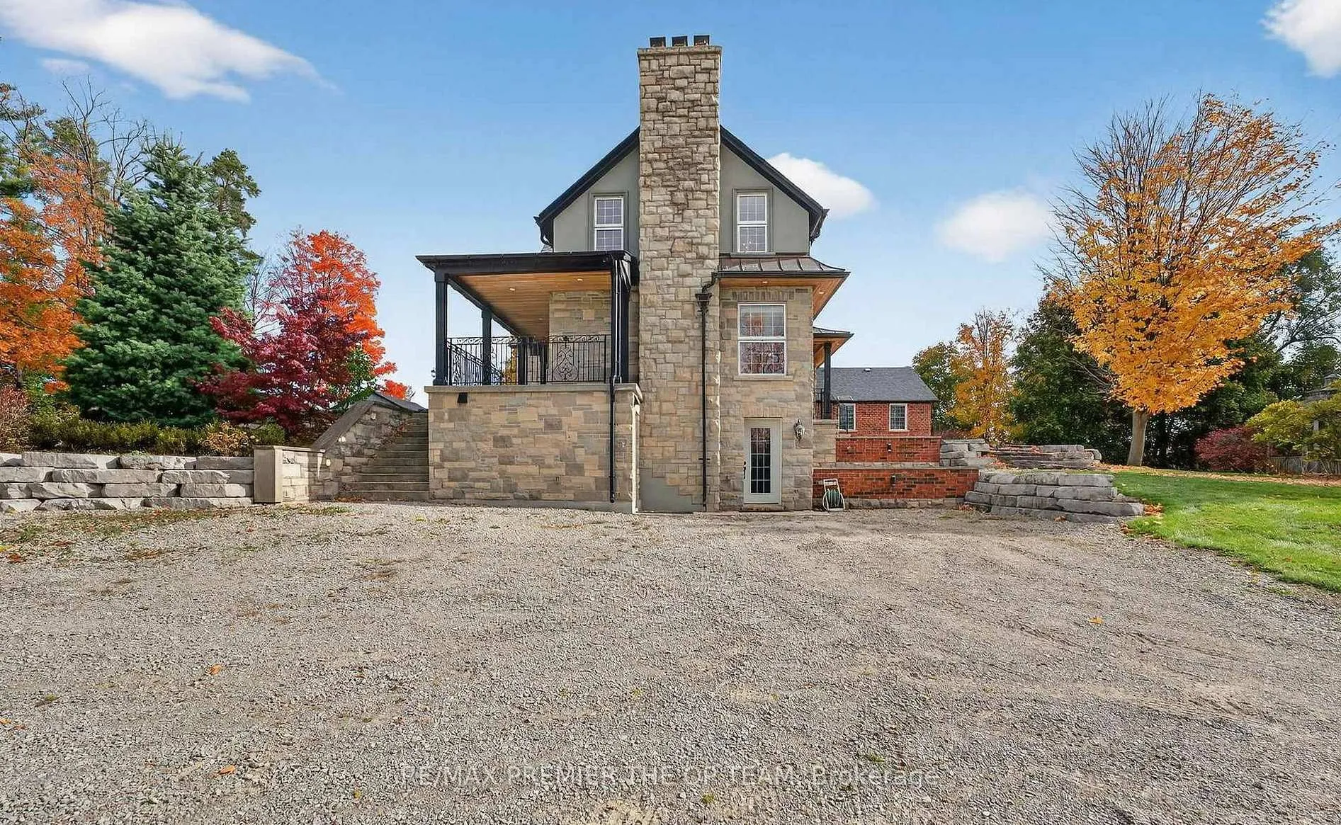Photo 18 of 12355 Mill Road, Vaughan, Kleinburg — HOMEH