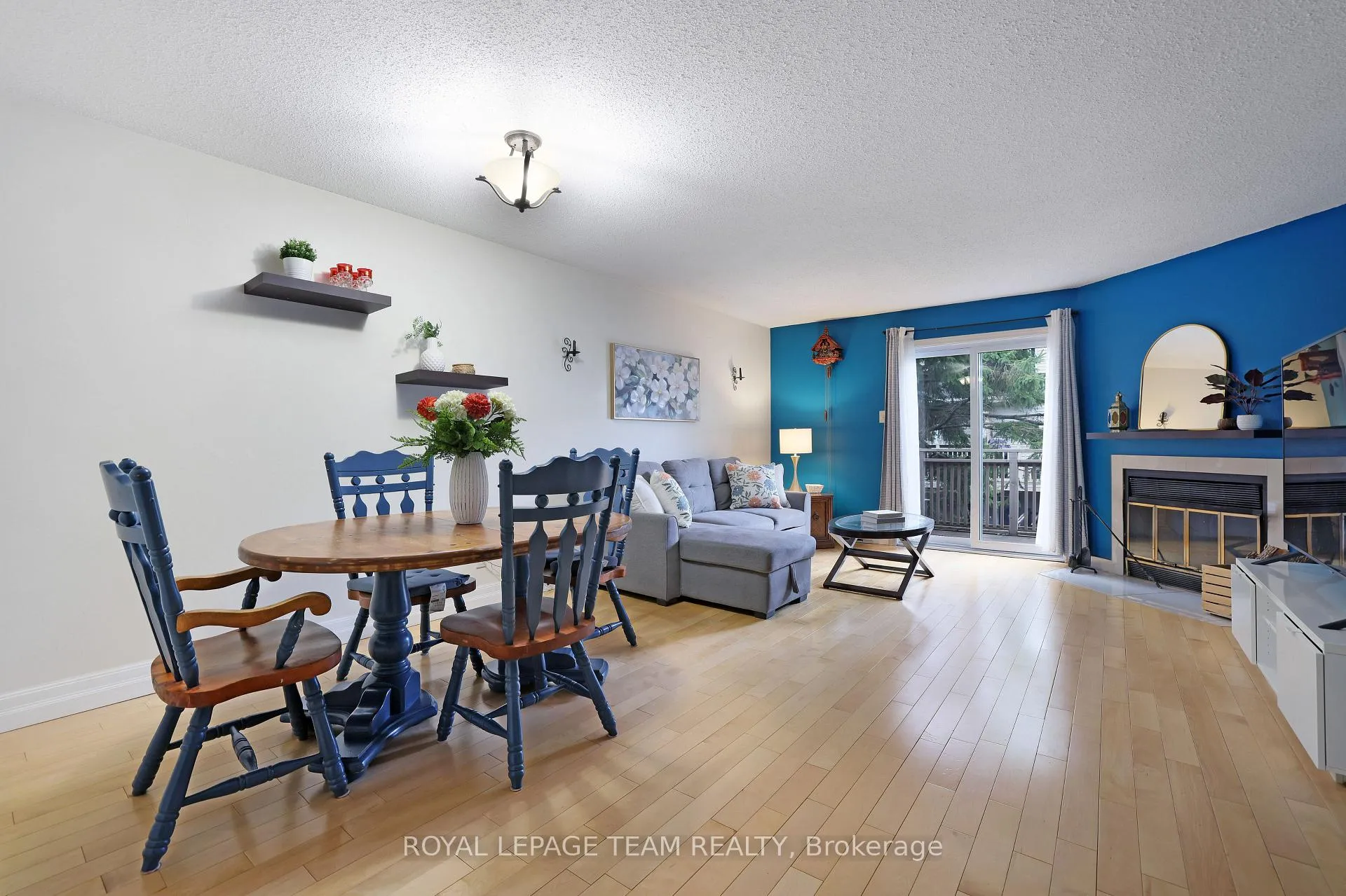 Photo 5 of 216 Steenbakkers Private, Ottawa, Hunt Club Park/Greenboro — HOMEH