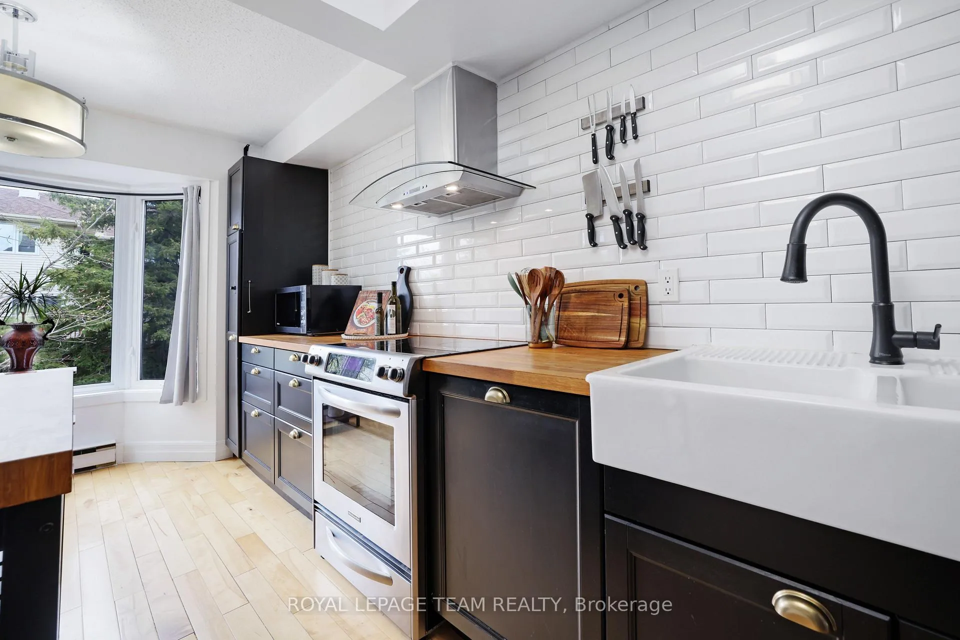 Photo 16 of 216 Steenbakkers Private, Ottawa, Hunt Club Park/Greenboro — HOMEH
