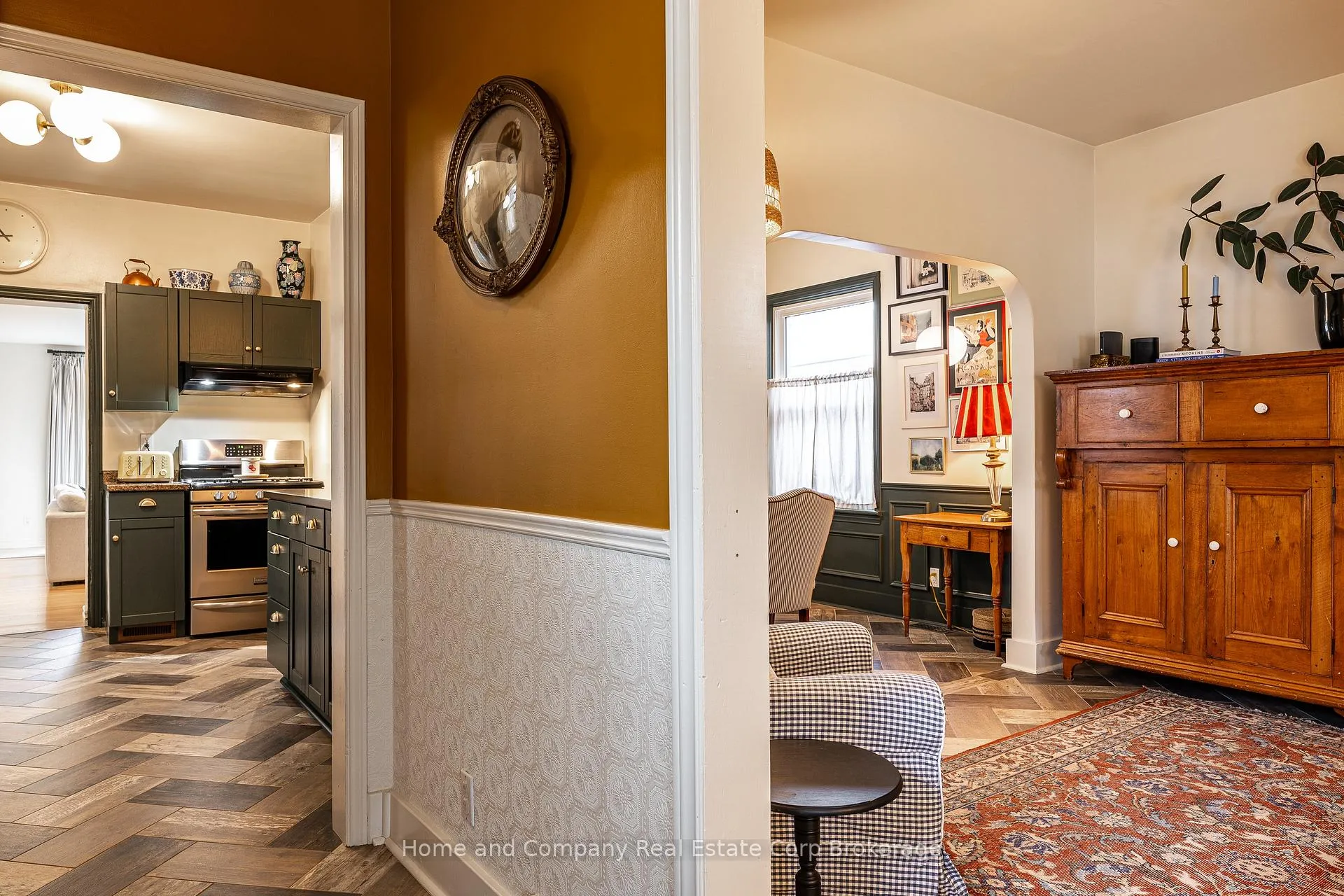 Photo 5 of 32 Cherry Street, Stratford — HOMEH