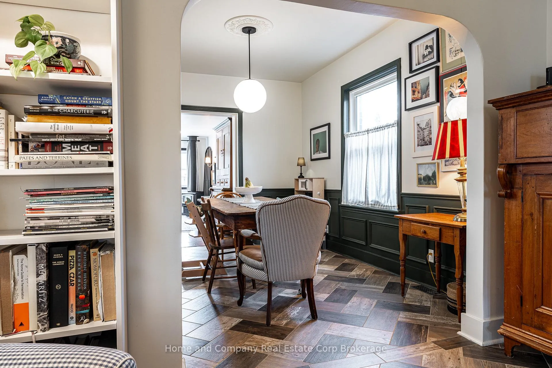 Photo 8 of 32 Cherry Street, Stratford — HOMEH