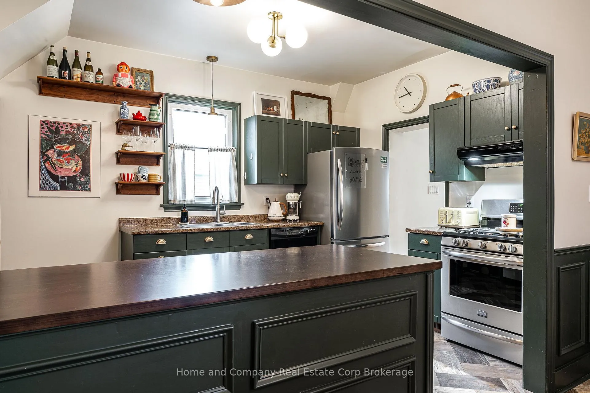 Photo 12 of 32 Cherry Street, Stratford — HOMEH