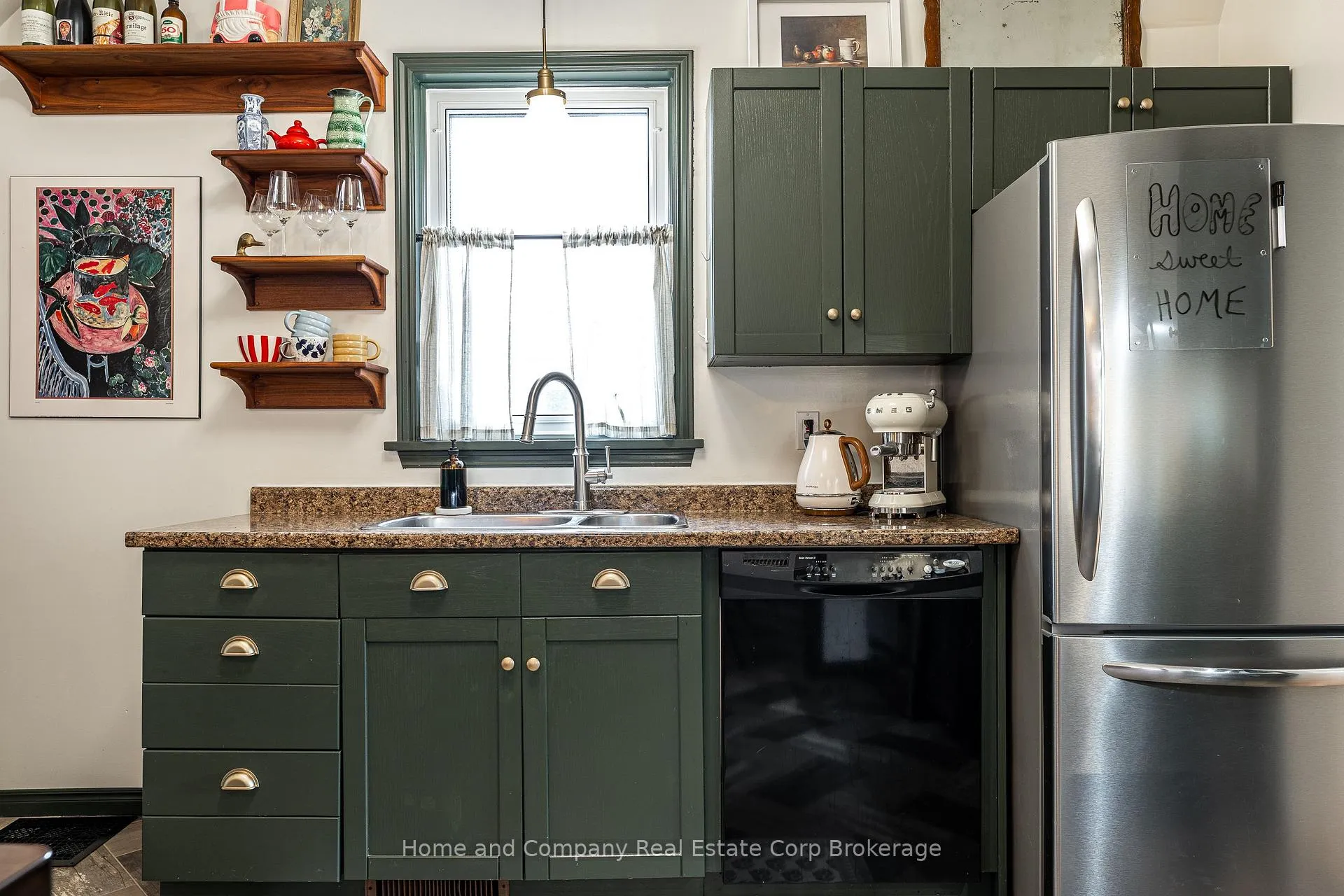 Photo 13 of 32 Cherry Street, Stratford — HOMEH