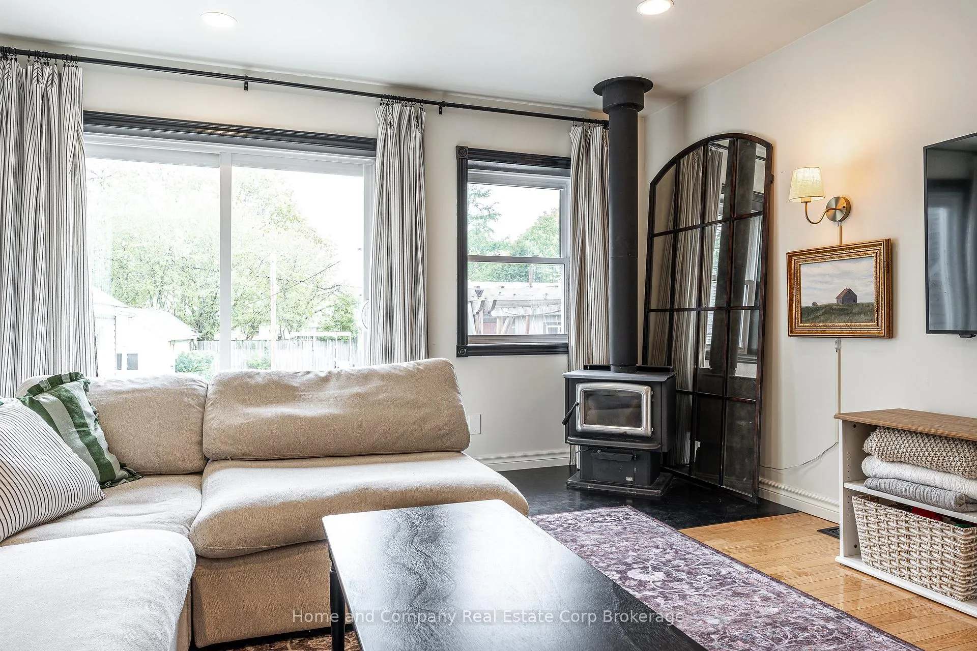 Photo 17 of 32 Cherry Street, Stratford — HOMEH