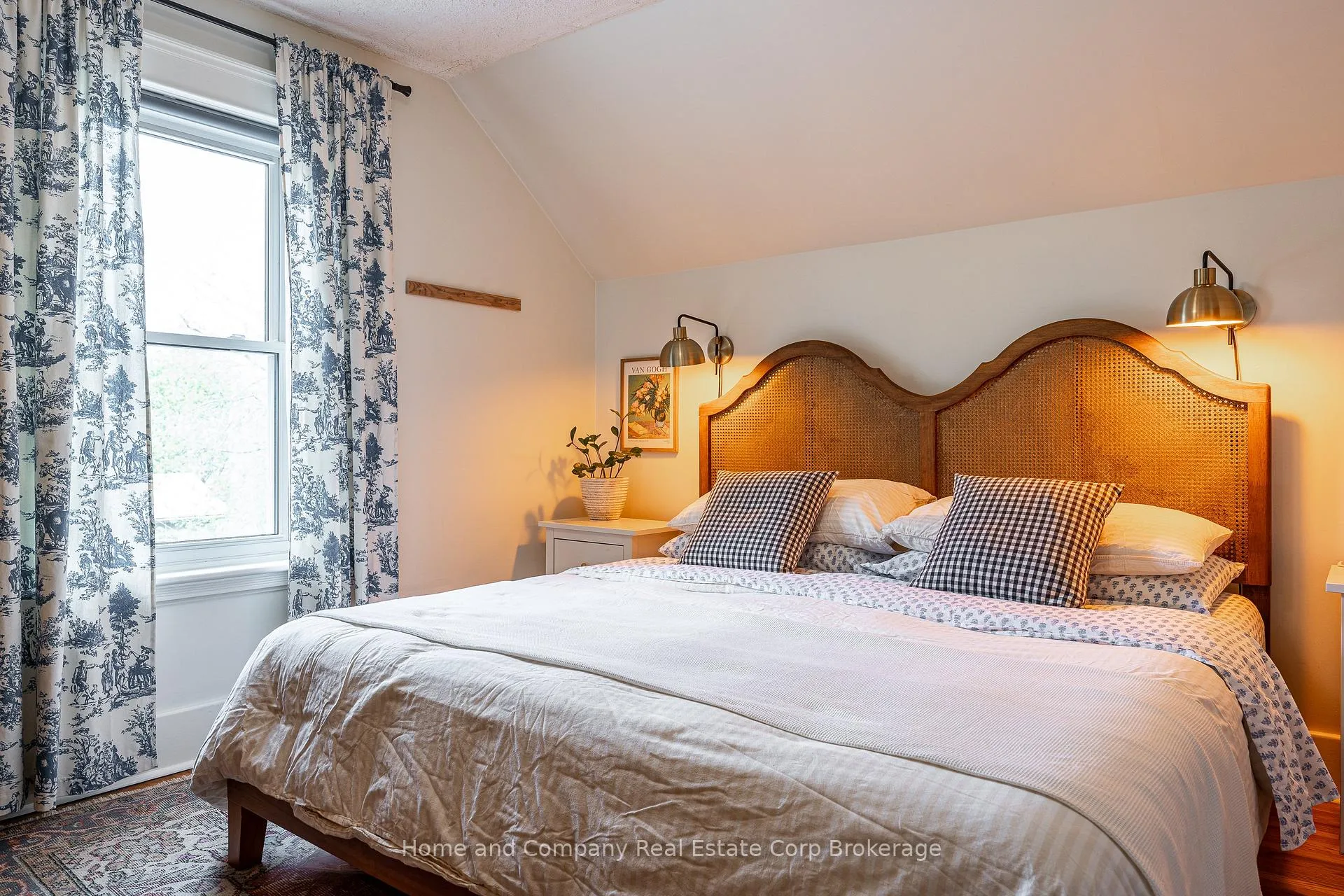 Photo 23 of 32 Cherry Street, Stratford — HOMEH
