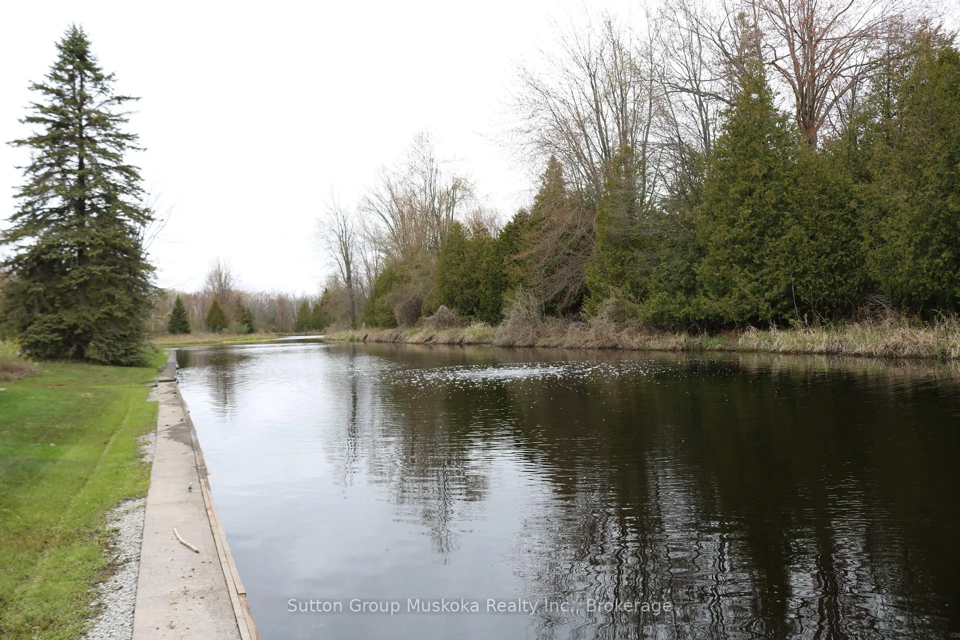 Photo 60 of Unit 4, 81 Laguna Parkway, Ramara, Rural Ramara — HOMEH