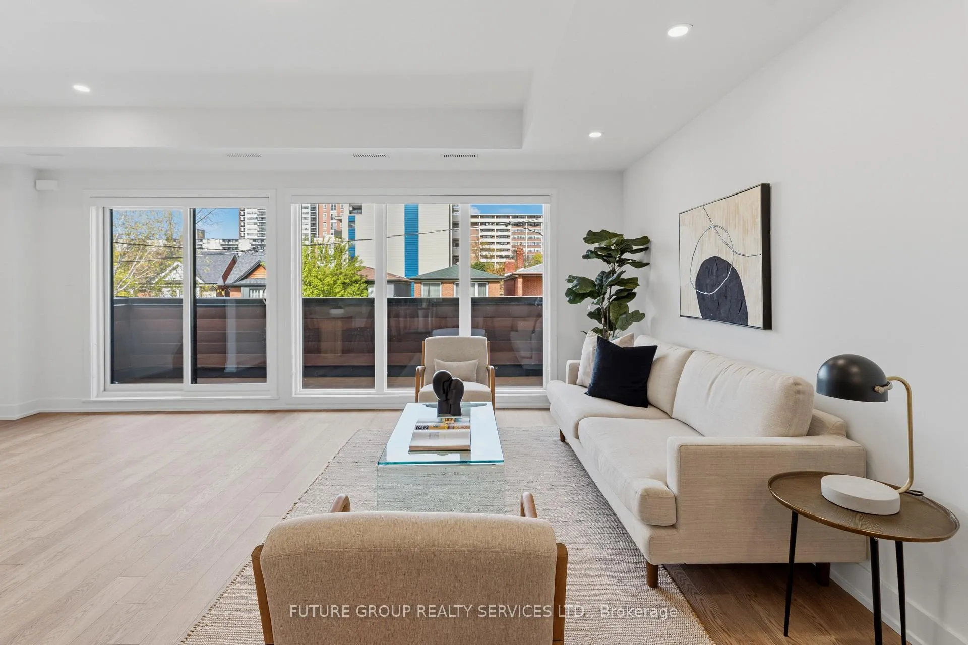 Photo 4 of Unit Unit 2, 86 Kenwood Avenue, Toronto, Humewood-Cedarvale — HOMEH