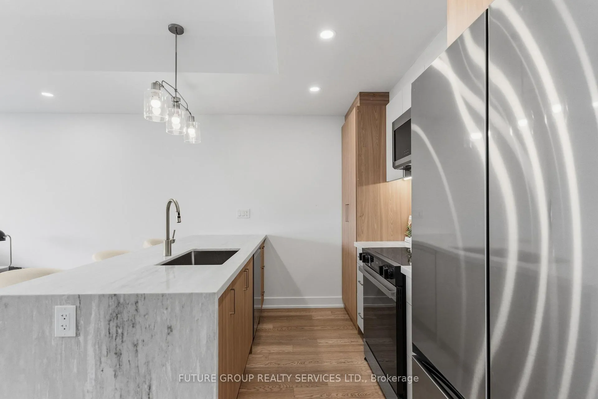 Photo 9 of Unit Unit 2, 86 Kenwood Avenue, Toronto, Humewood-Cedarvale — HOMEH