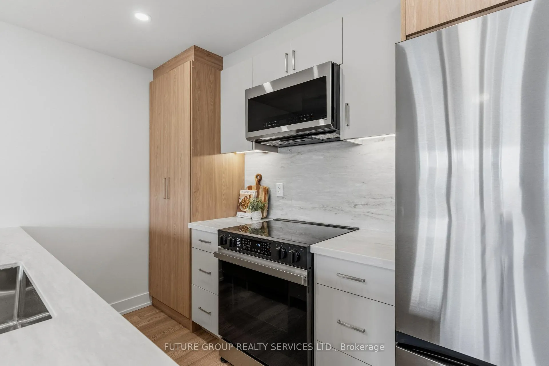 Photo 10 of Unit Unit 2, 86 Kenwood Avenue, Toronto, Humewood-Cedarvale — HOMEH