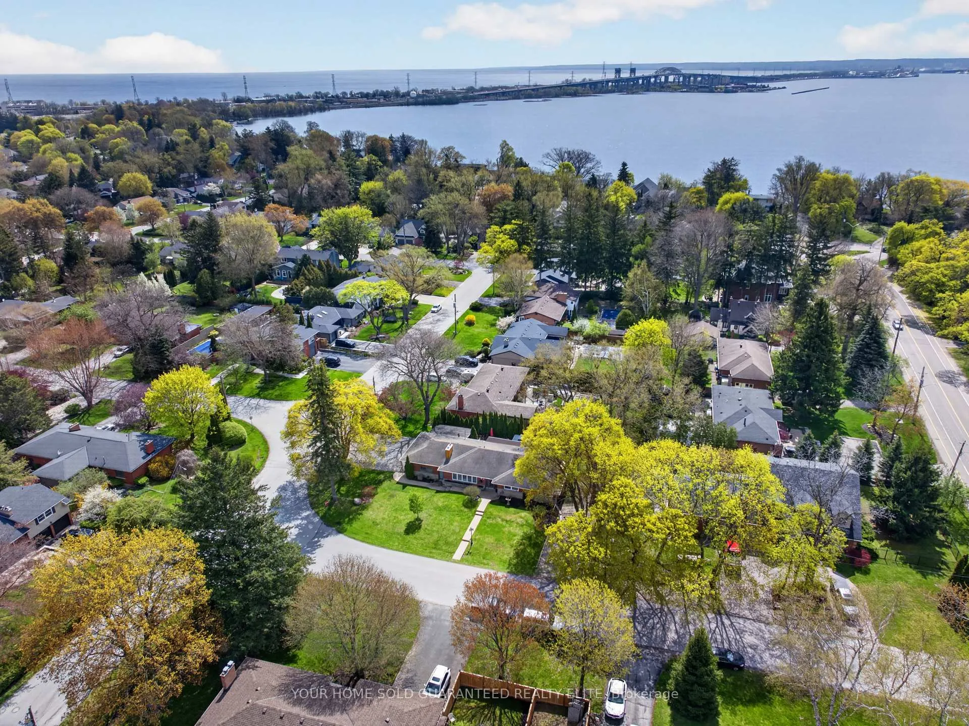 Photo 2 of 632 Ellengale Road, Burlington, LaSalle — HOMEH