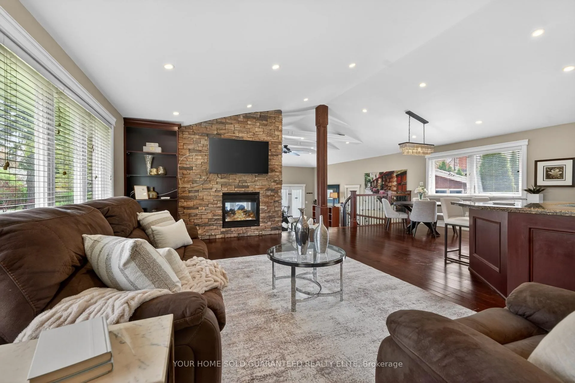 Photo 3 of 632 Ellengale Road, Burlington, LaSalle — HOMEH