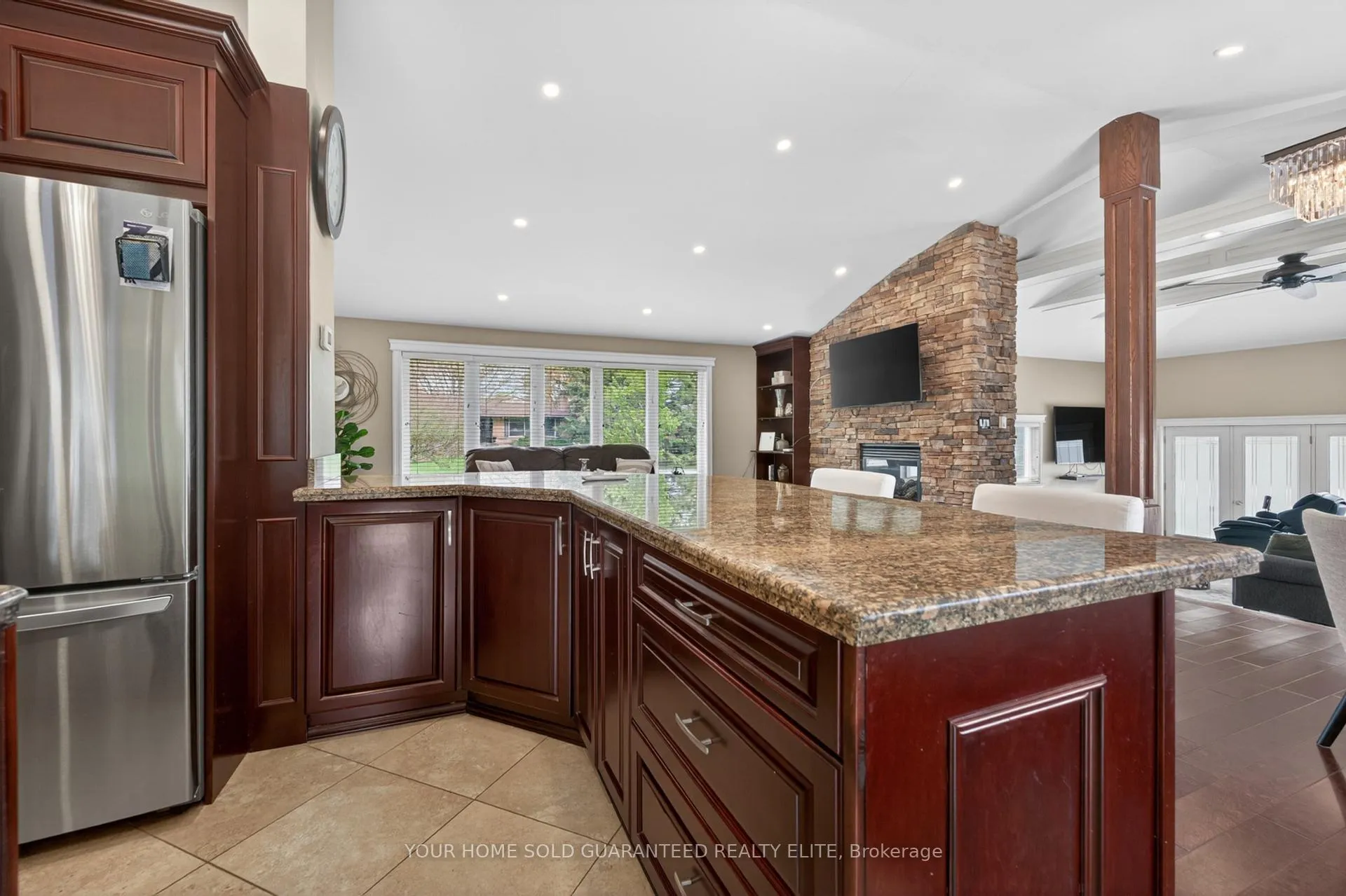 Photo 18 of 632 Ellengale Road, Burlington, LaSalle — HOMEH