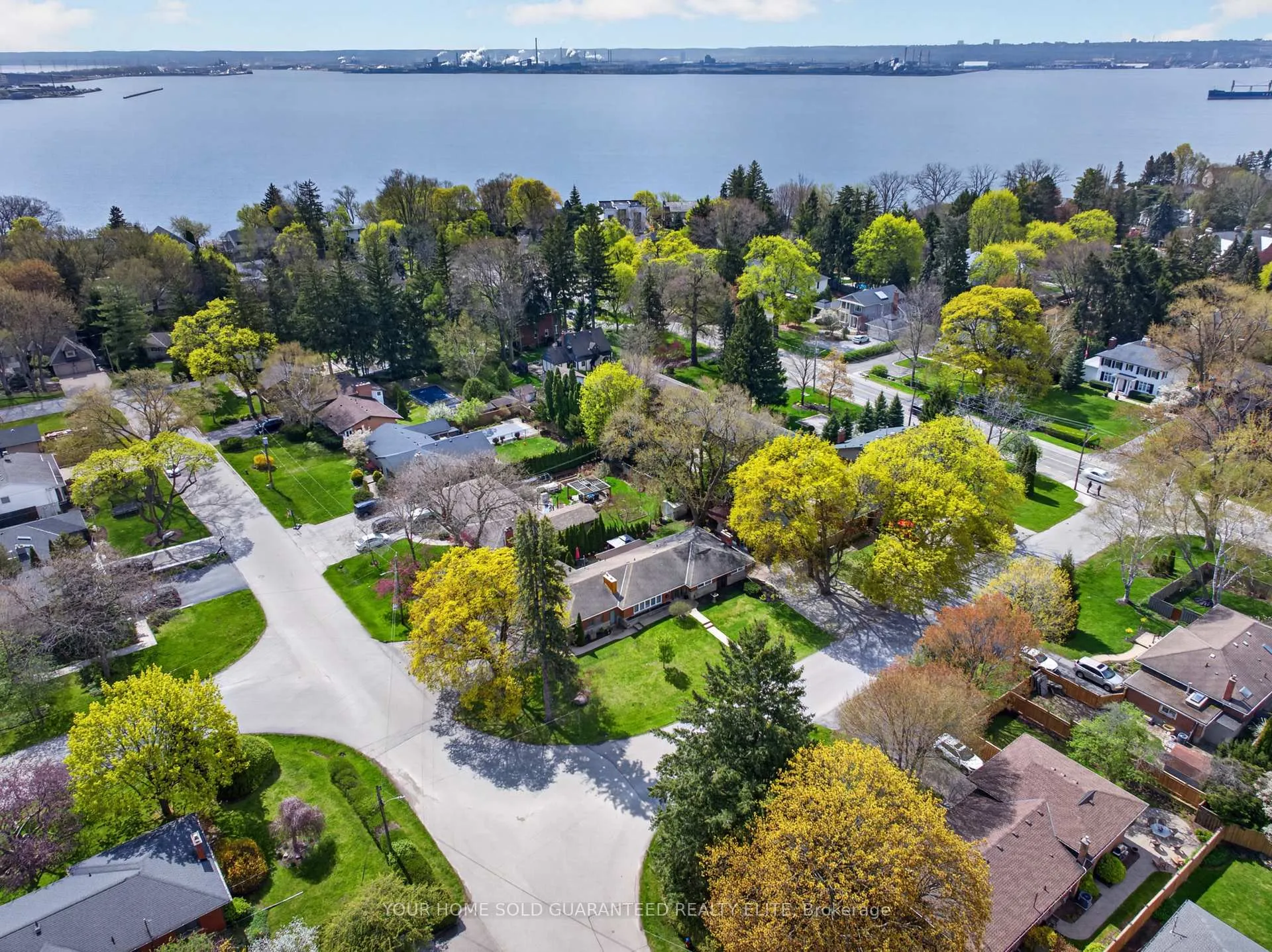 Photo 31 of 632 Ellengale Road, Burlington, LaSalle — HOMEH