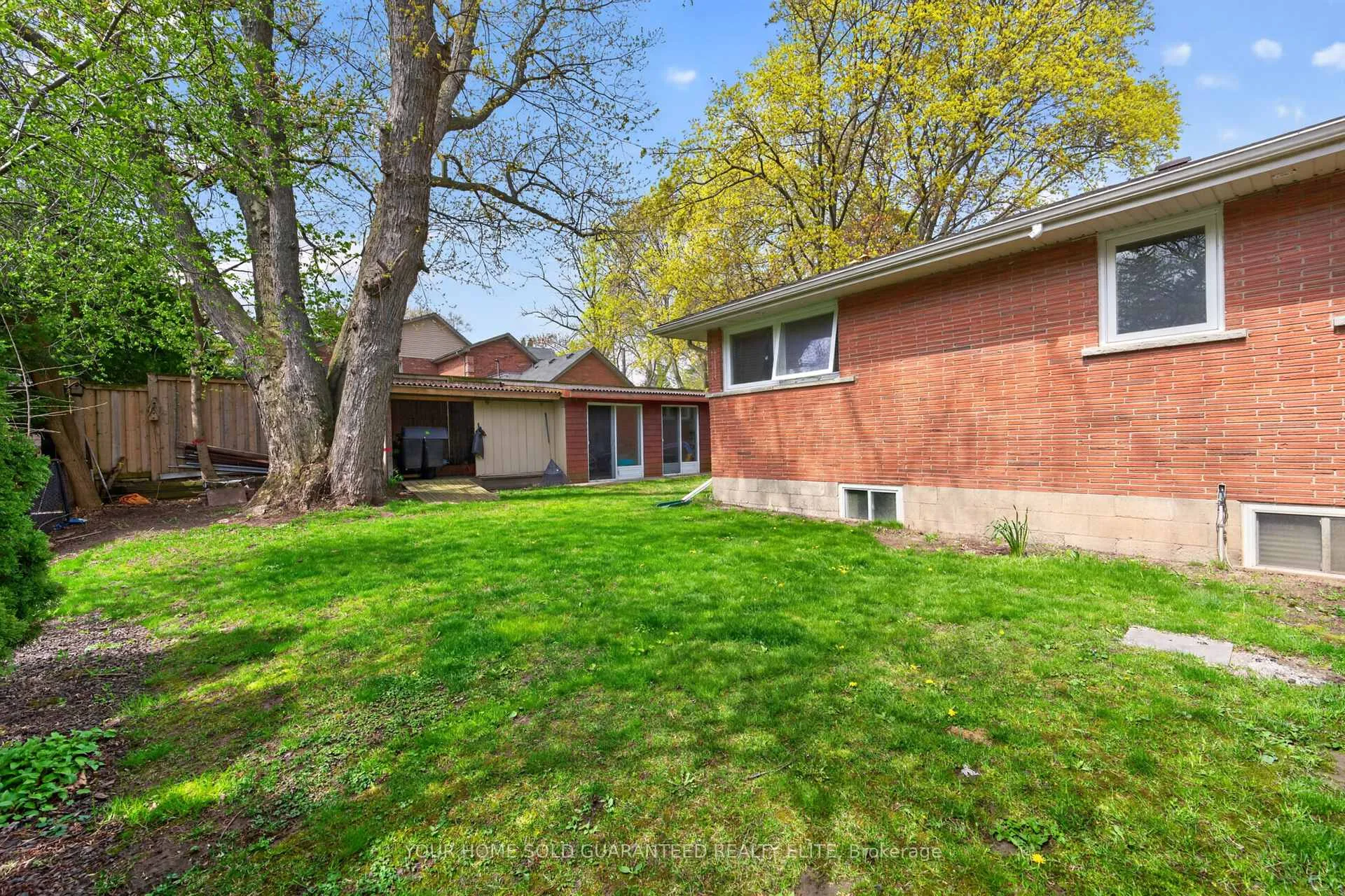 Photo 33 of 632 Ellengale Road, Burlington, LaSalle — HOMEH