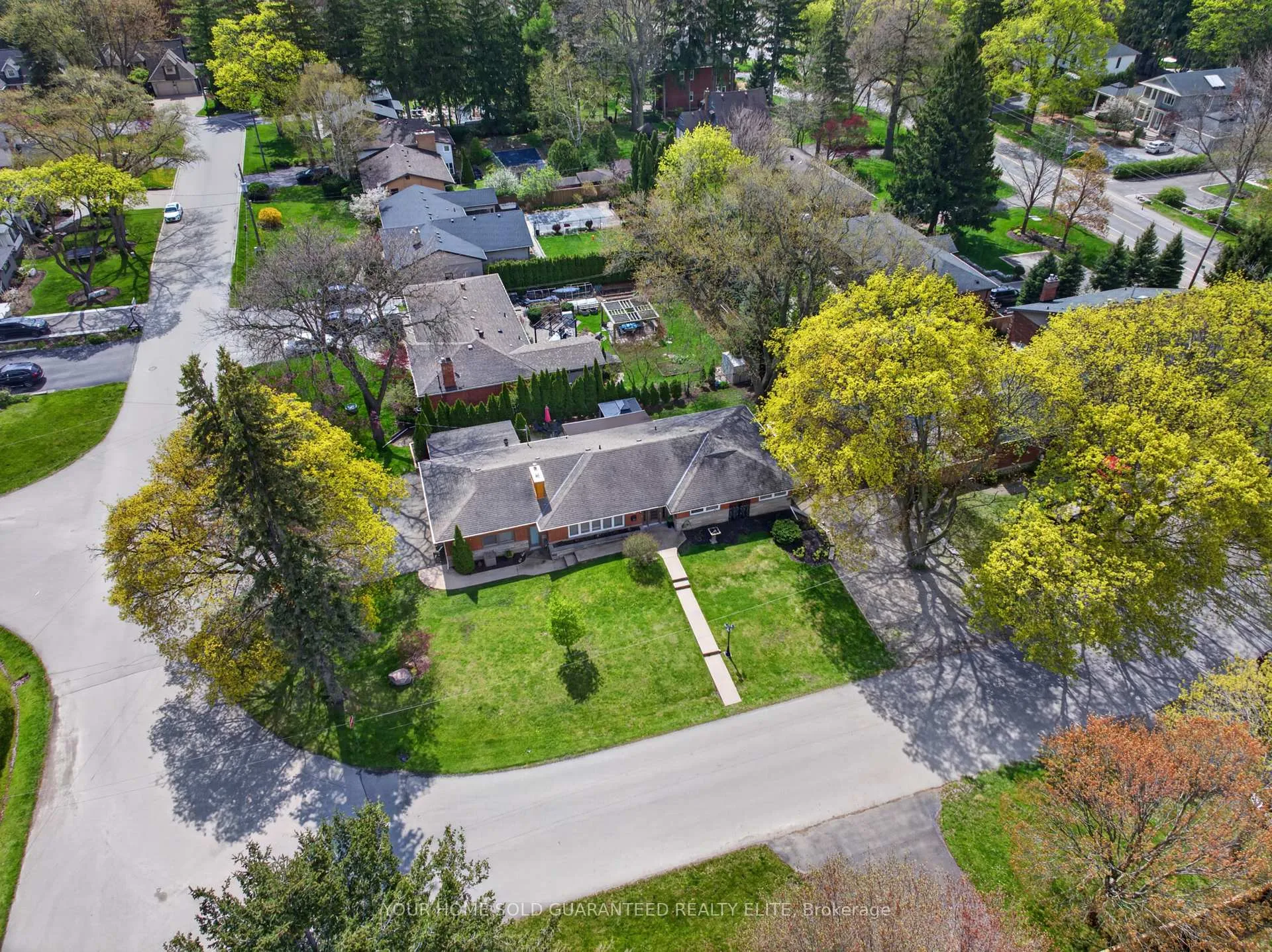 Photo 39 of 632 Ellengale Road, Burlington, LaSalle — HOMEH