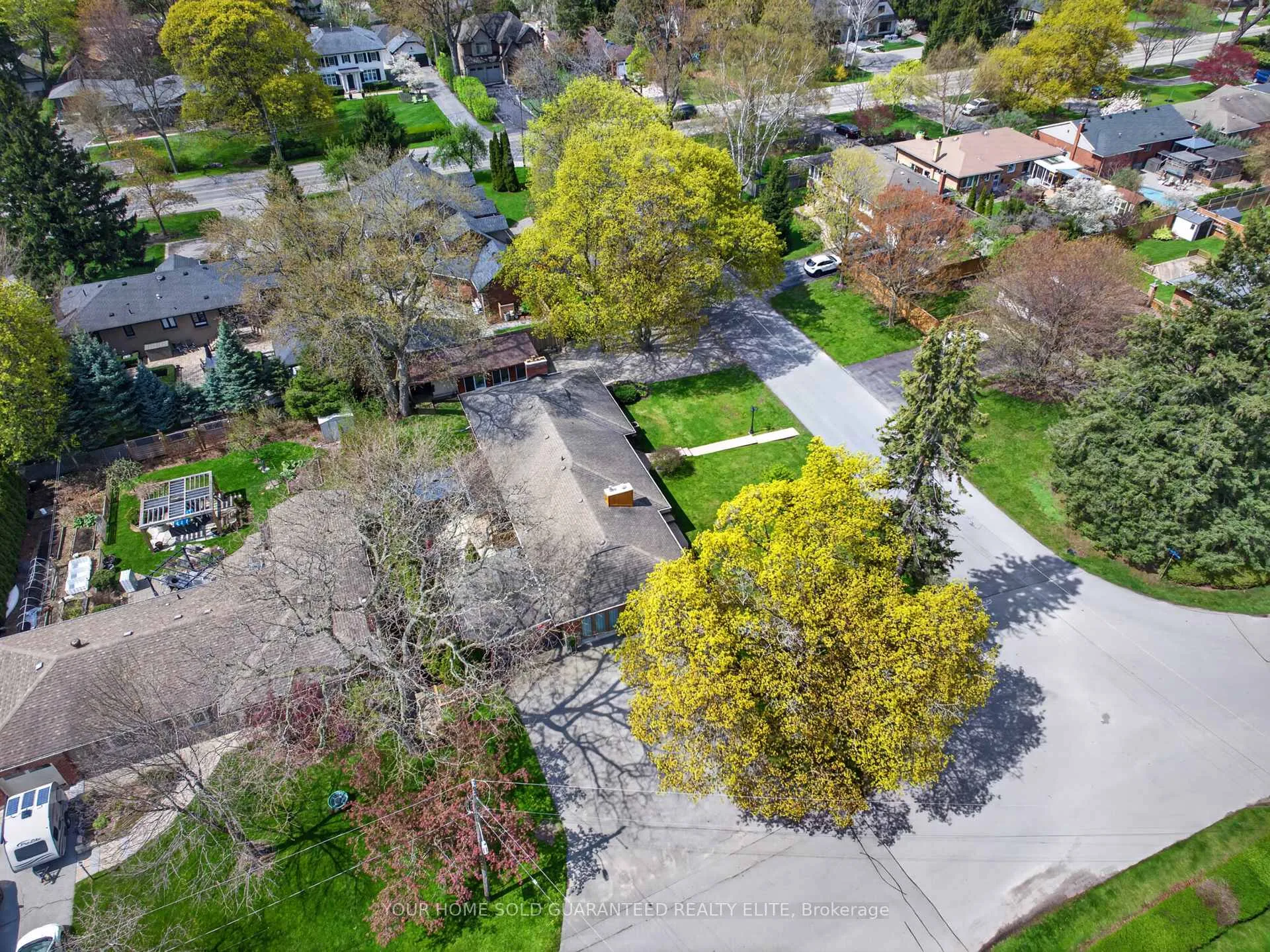 Photo 40 of 632 Ellengale Road, Burlington, LaSalle — HOMEH
