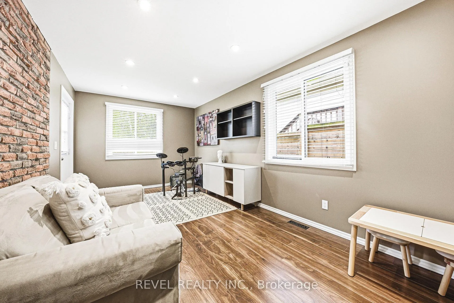 Photo 13 of 5064 Brady Avenue, Burlington, Appleby — HOMEH
