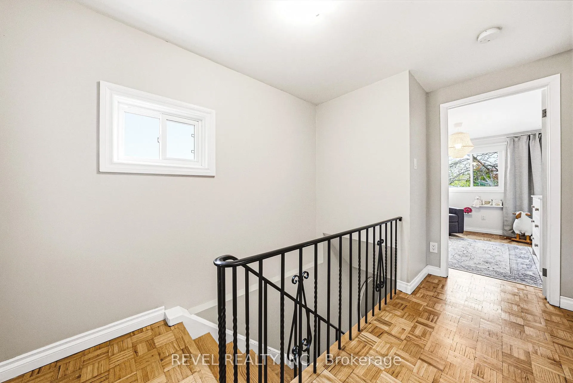 Photo 16 of 5064 Brady Avenue, Burlington, Appleby — HOMEH