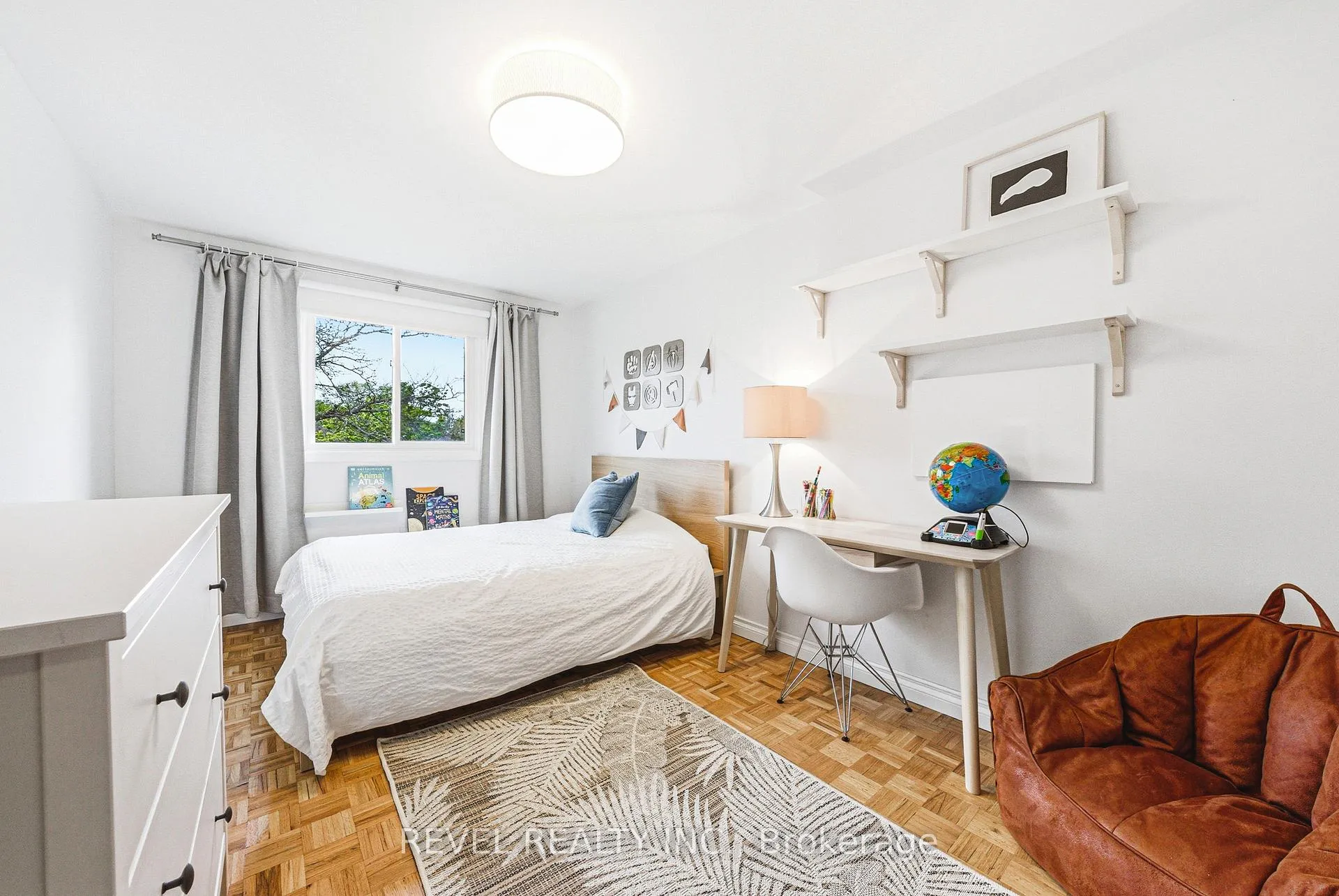 Photo 23 of 5064 Brady Avenue, Burlington, Appleby — HOMEH