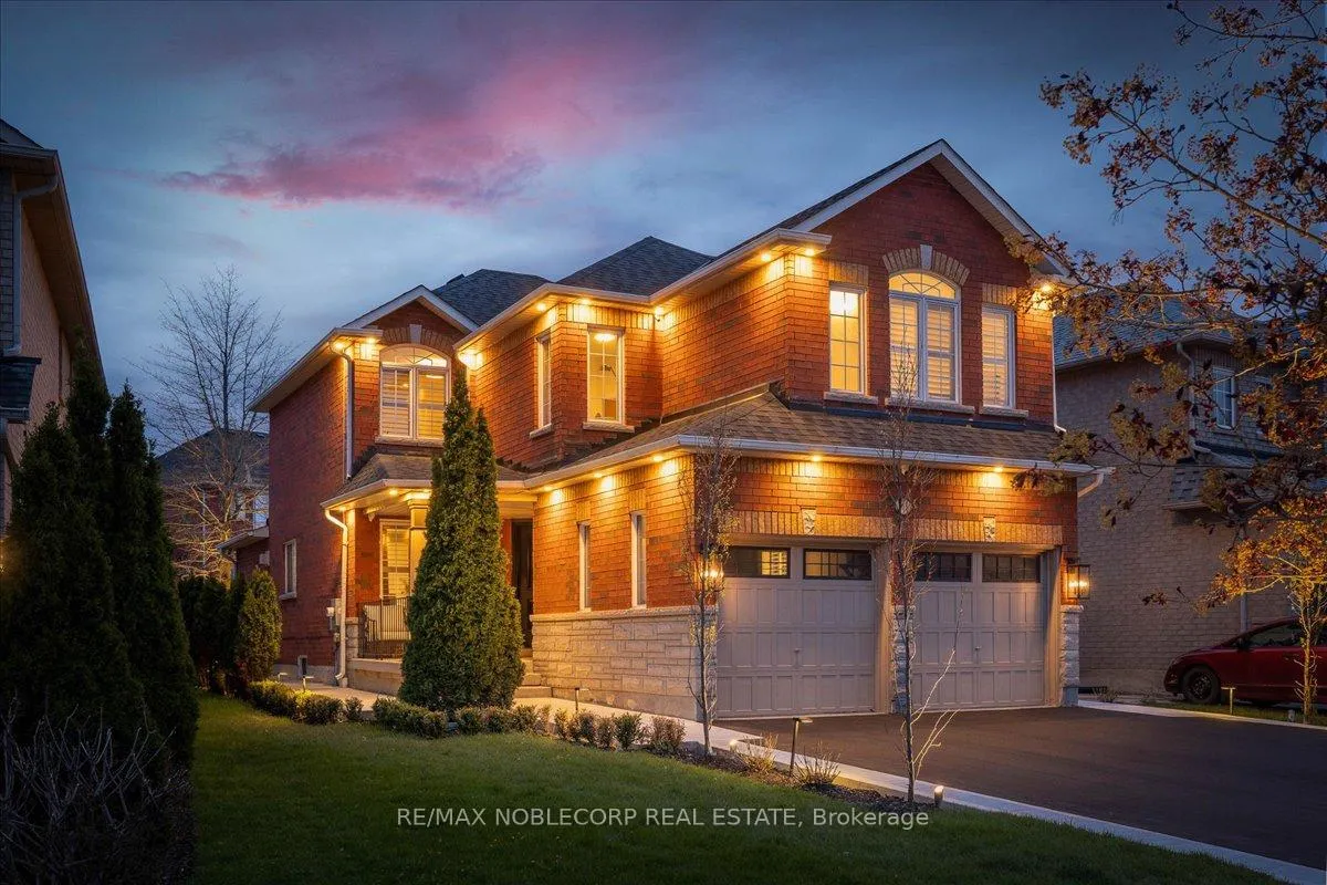 Front of 338 Ellwood Drive W