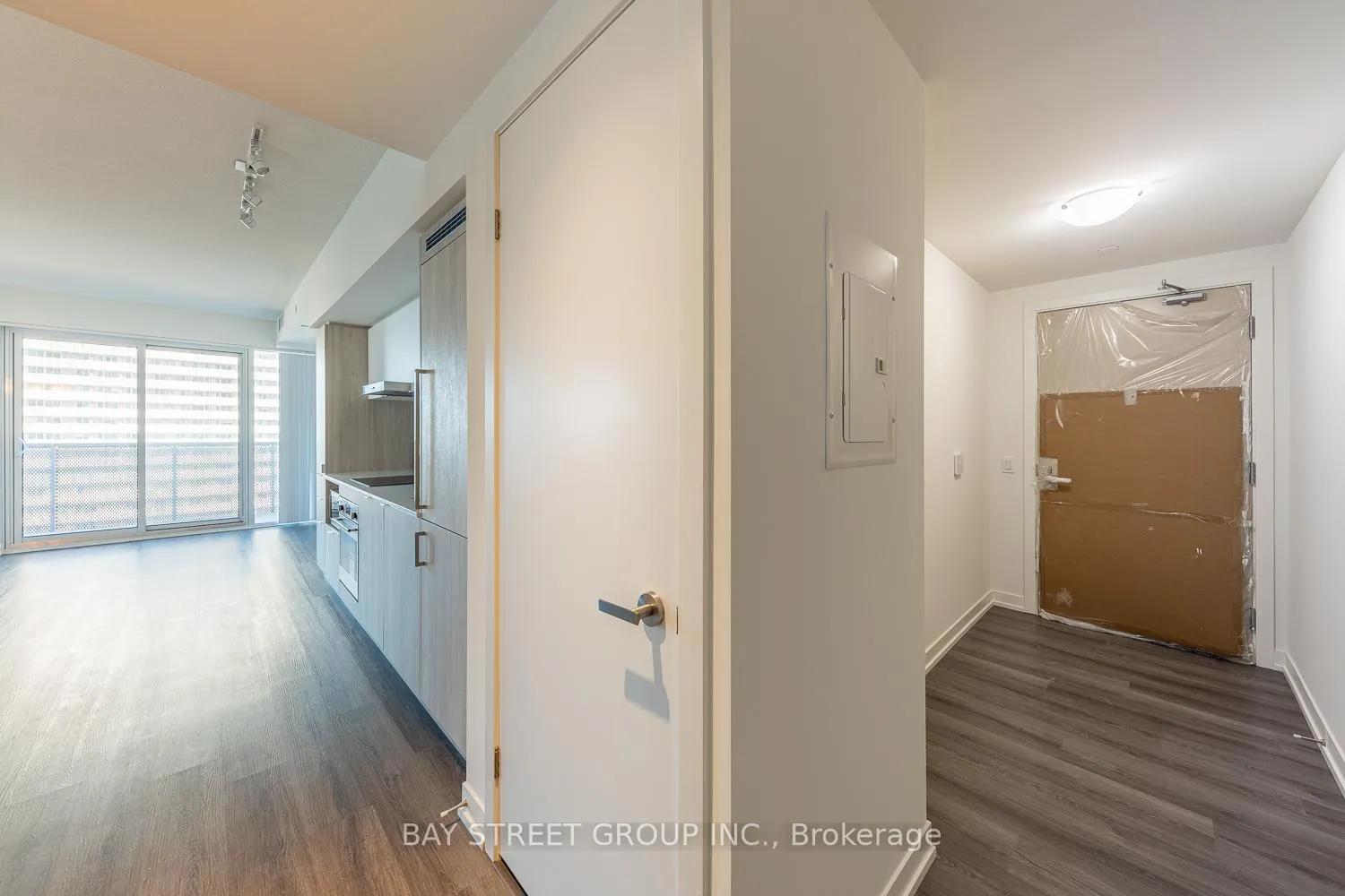 Photo 2 of Unit 1903, 138 Downes Street, Toronto, Waterfront Communities — HOMEH