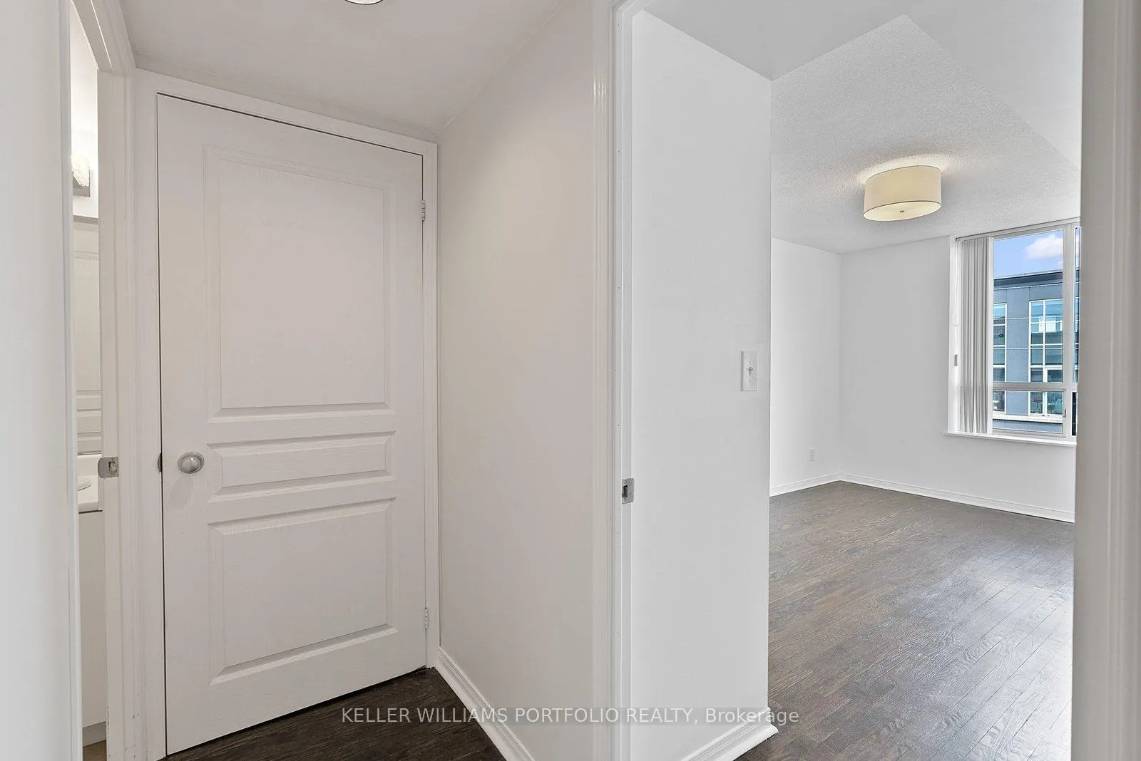 Photo 15 of Unit 408, 1829 Queen Street E, Toronto, The Beaches — HOMEH