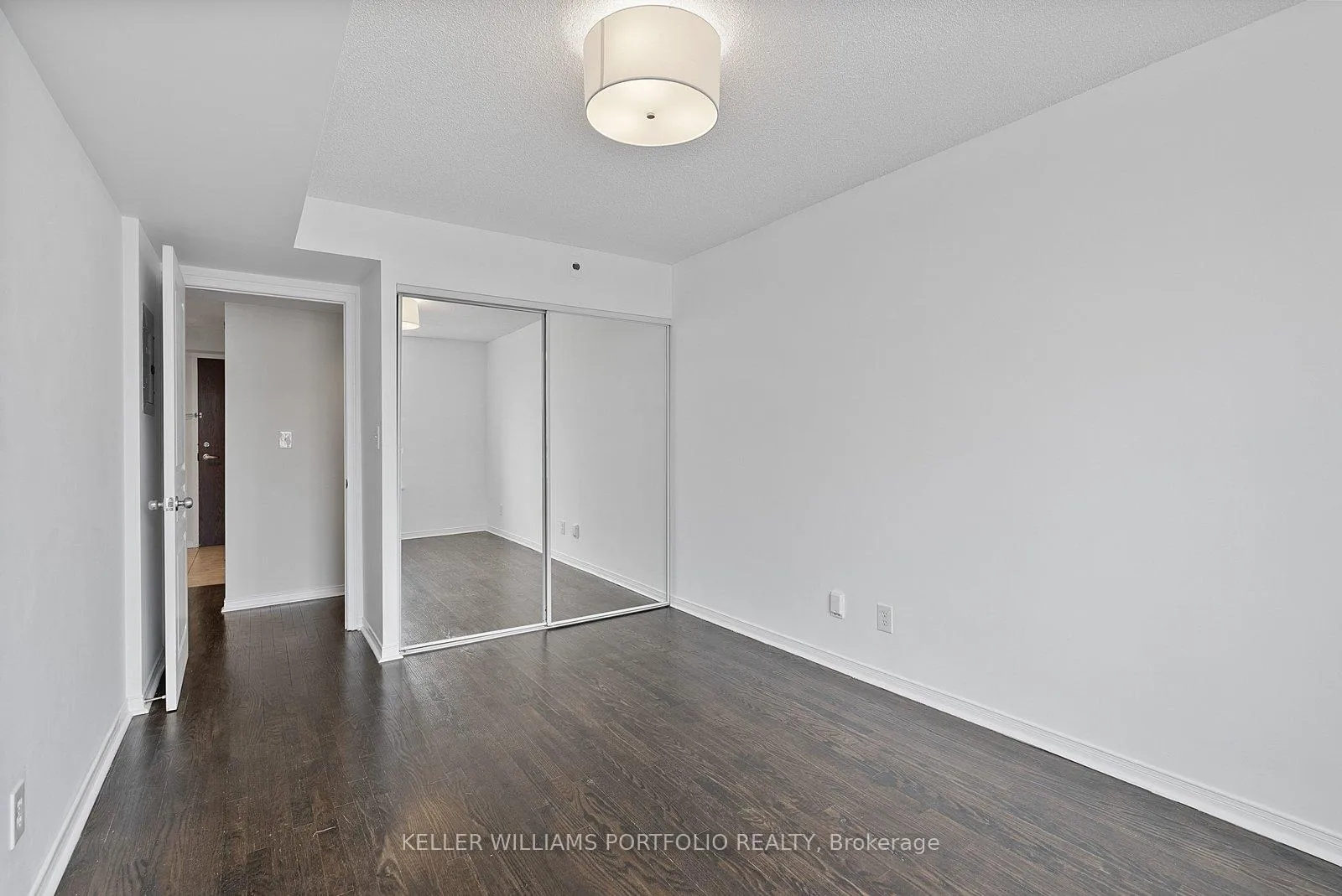 Photo 18 of Unit 408, 1829 Queen Street E, Toronto, The Beaches — HOMEH