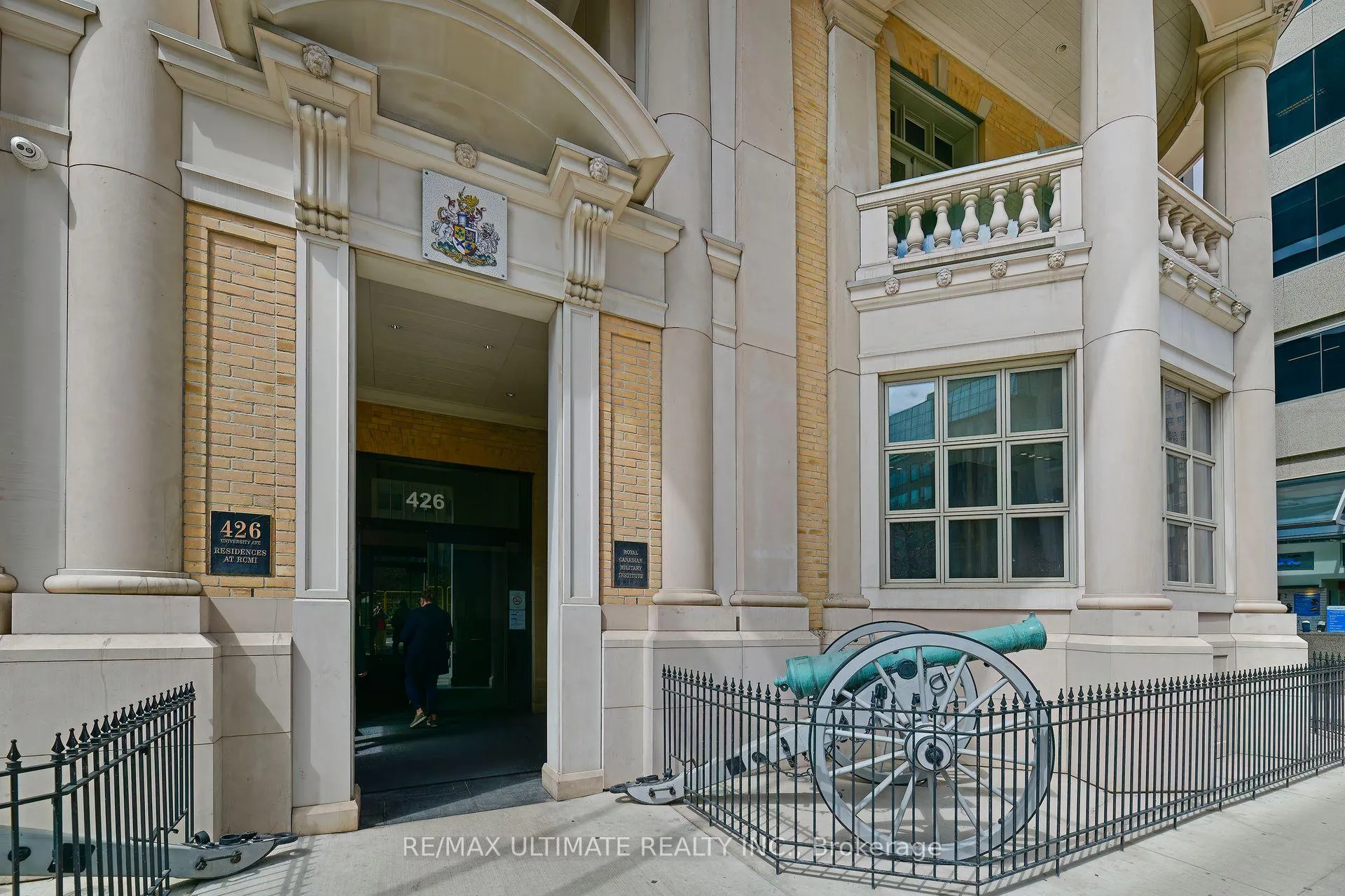 Photo 1 of Unit 1106, 426 University Avenue, Toronto, Kensington-Chinatown — HOMEH