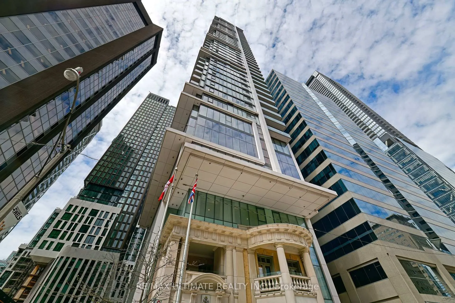 Photo 2 of Unit 1106, 426 University Avenue, Toronto, Kensington-Chinatown — HOMEH