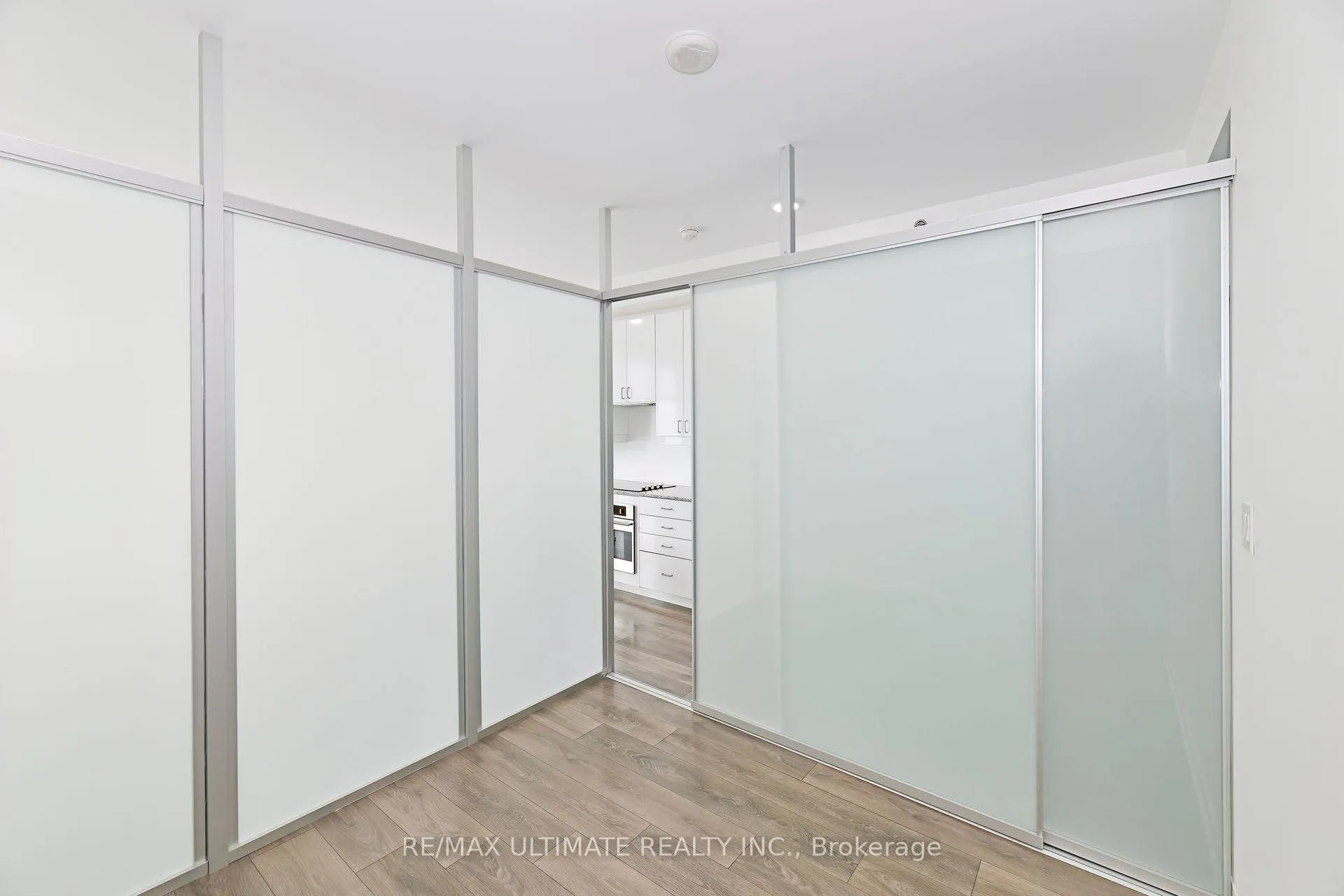 Photo 17 of Unit 1106, 426 University Avenue, Toronto, Kensington-Chinatown — HOMEH