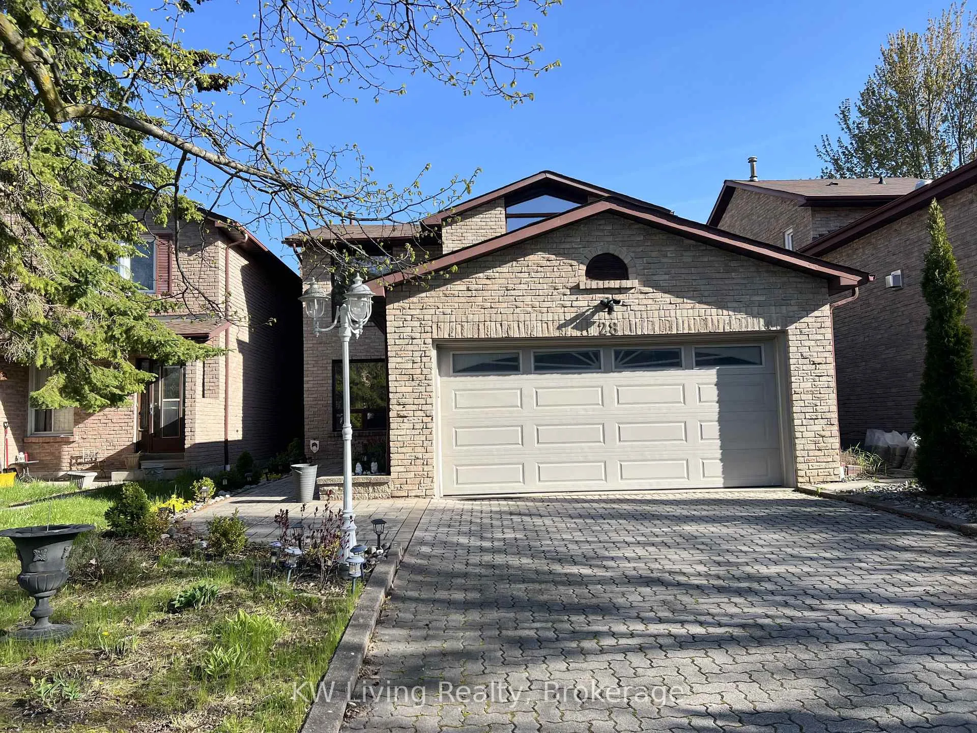 Photo 1 of 28 Parkinson Road E, Markham, Markham Village — HOMEH