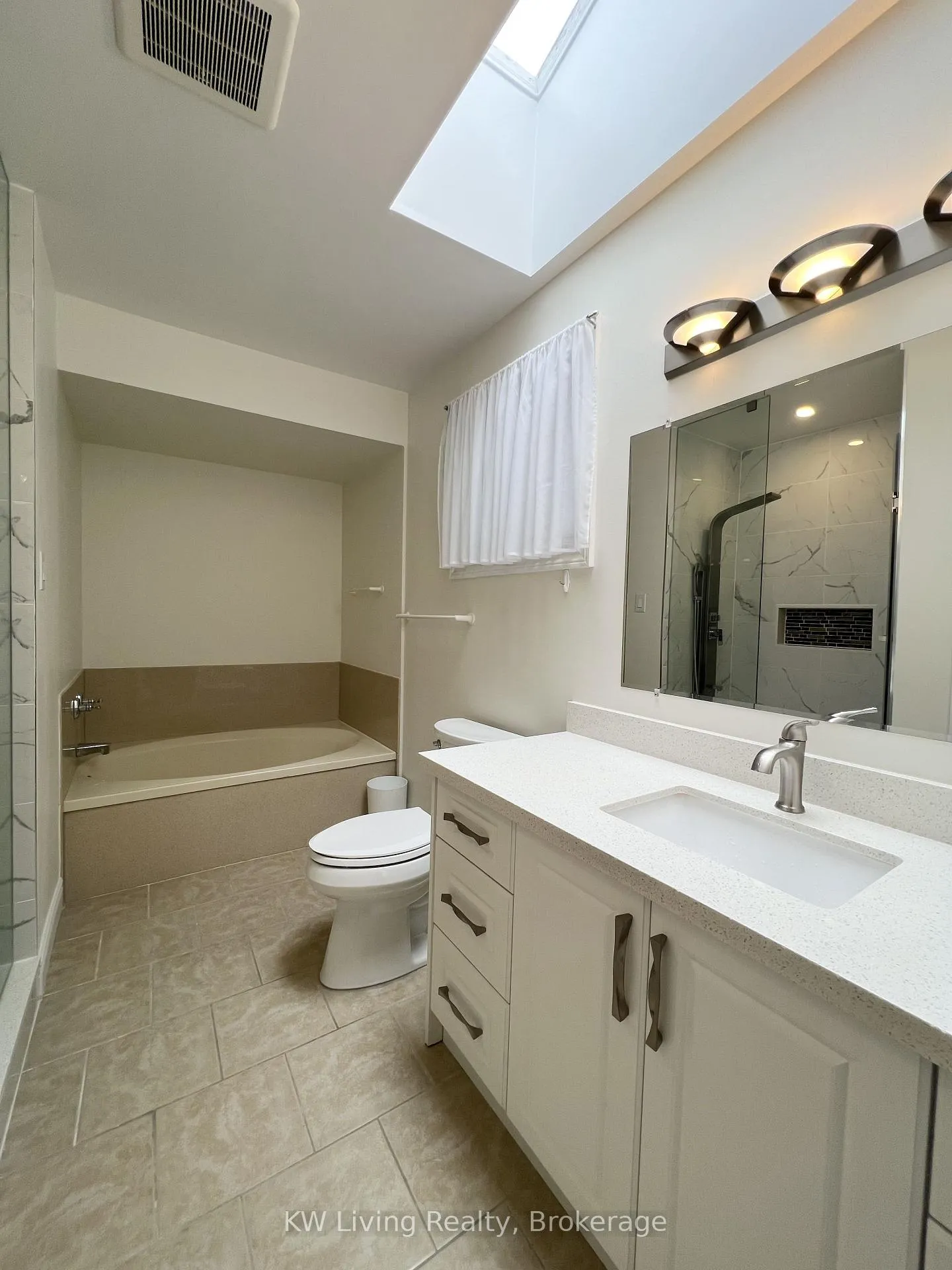 Photo 10 of 28 Parkinson Road E, Markham, Markham Village — HOMEH