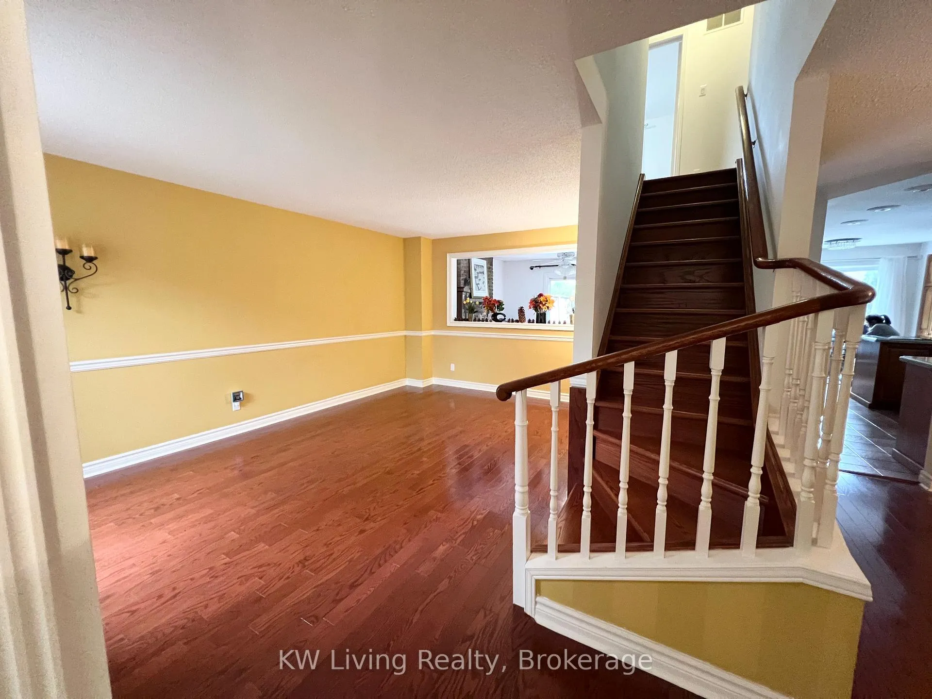 Photo 20 of 28 Parkinson Road E, Markham, Markham Village — HOMEH